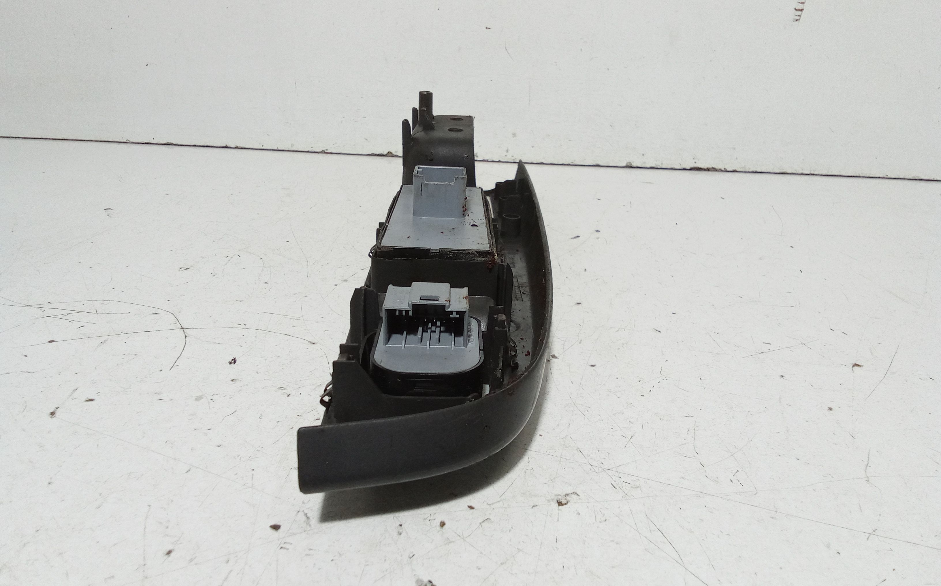 Pulsantiera anteriore sinistra Guida VOLKSWAGEN Golf 5 Berlina (03>08)