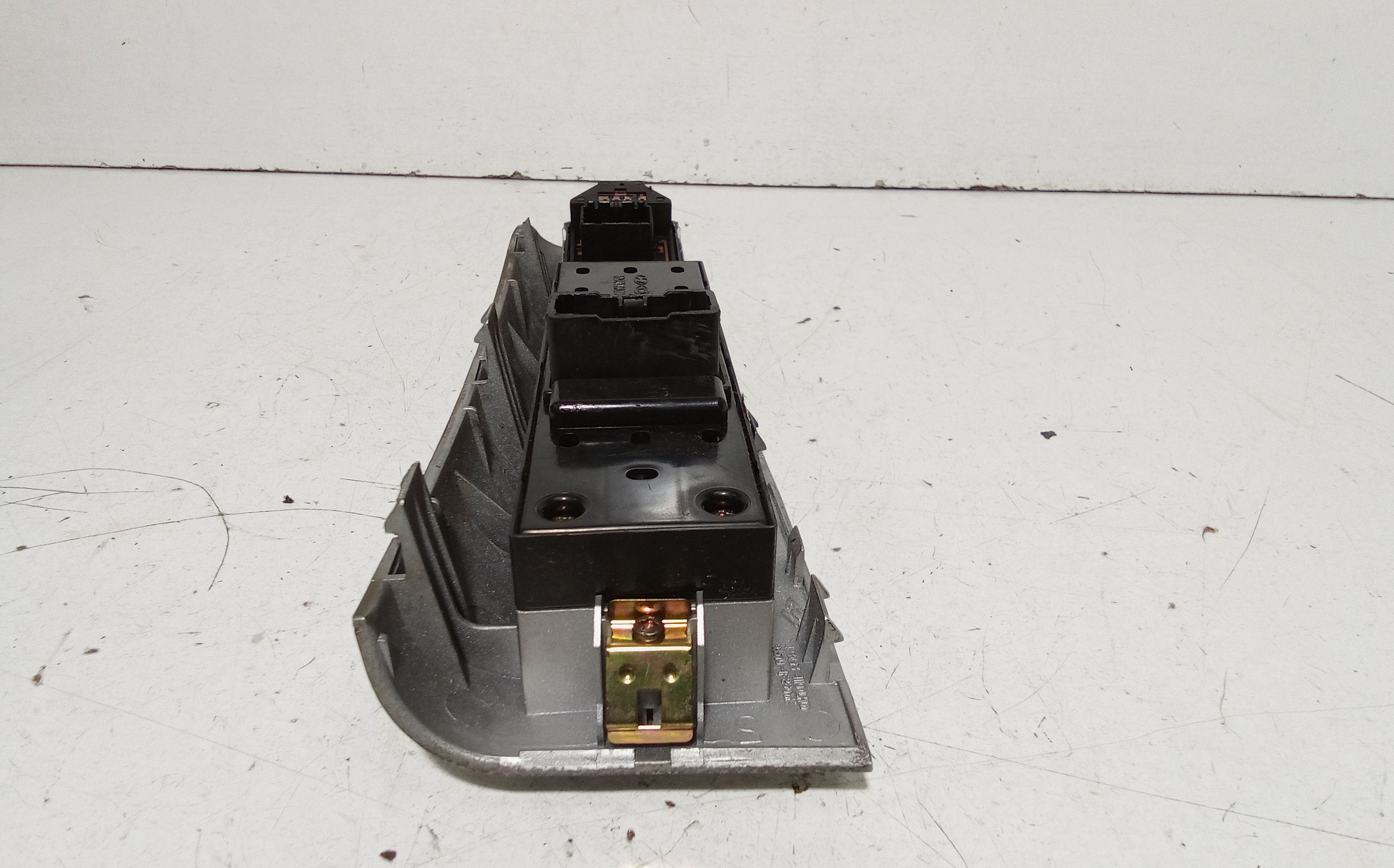 Pulsantiera anteriore sinistra Guida KIA Sportage Serie (04>10)