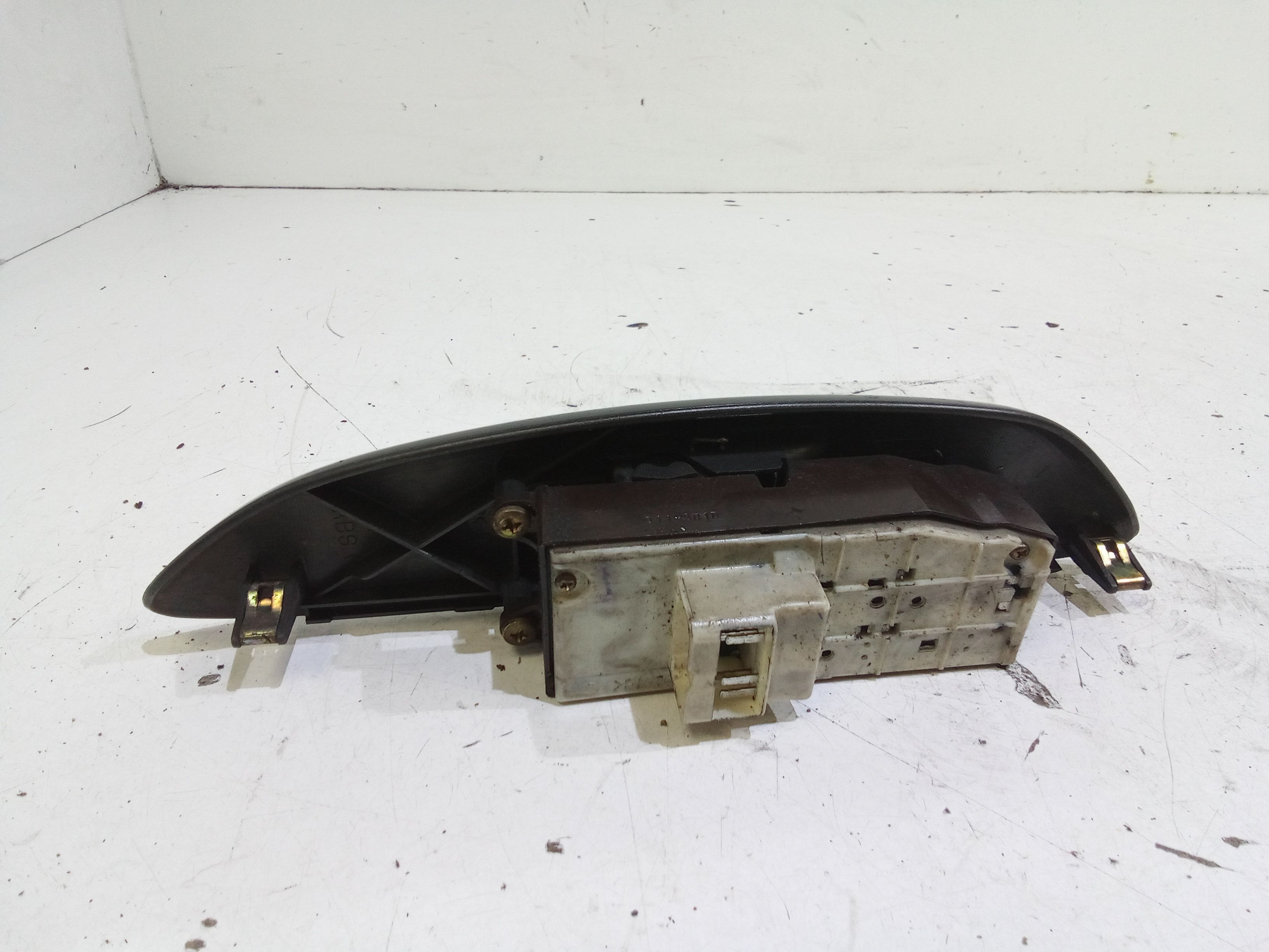 Pulsantiera anteriore sinistra Guida TOYOTA Yaris Serie (99>03)