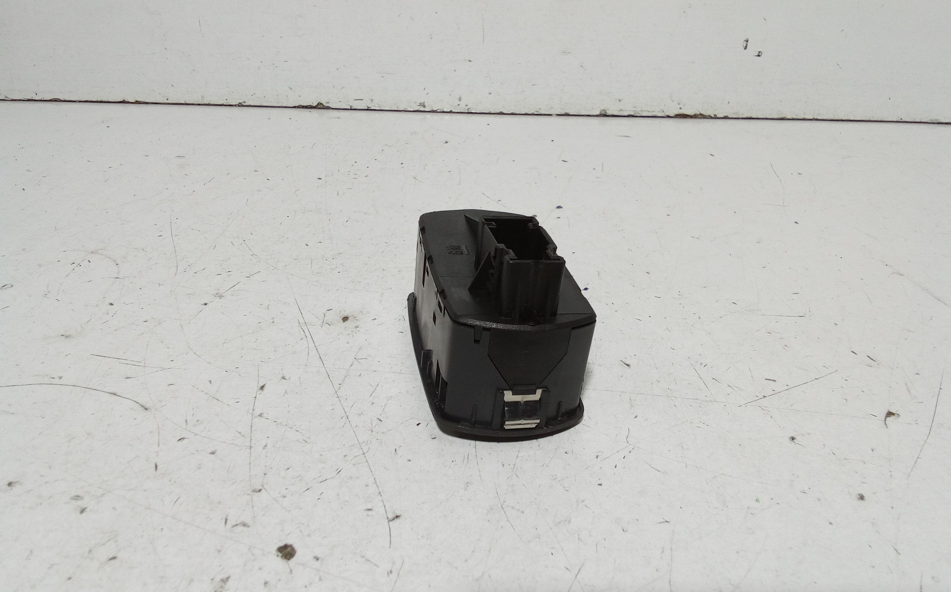 Pulsantiera anteriore sinistra Guida OPEL Corsa D 3P 1 Serie