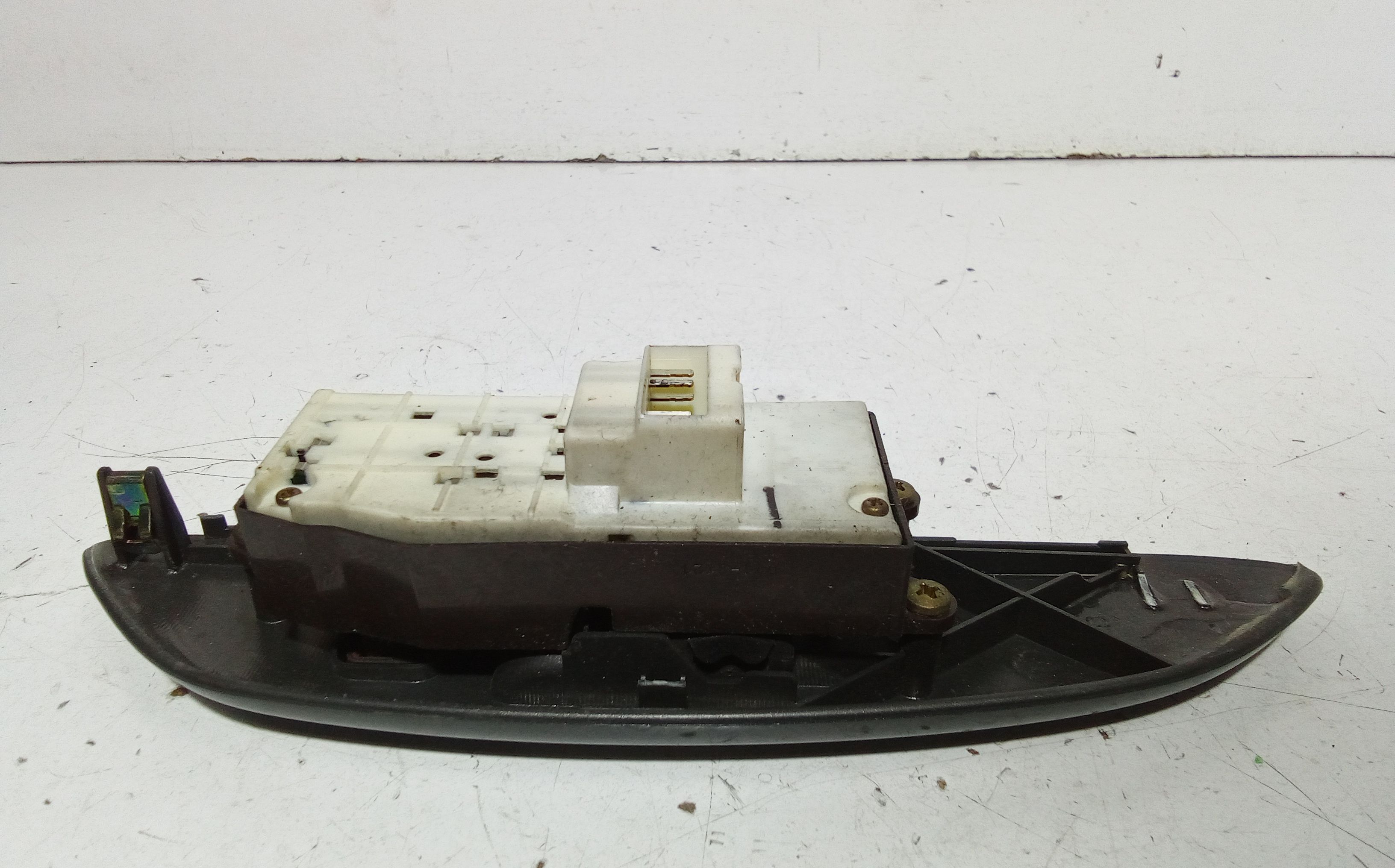 Pulsantiera anteriore sinistra Guida TOYOTA Yaris Serie (99>03)