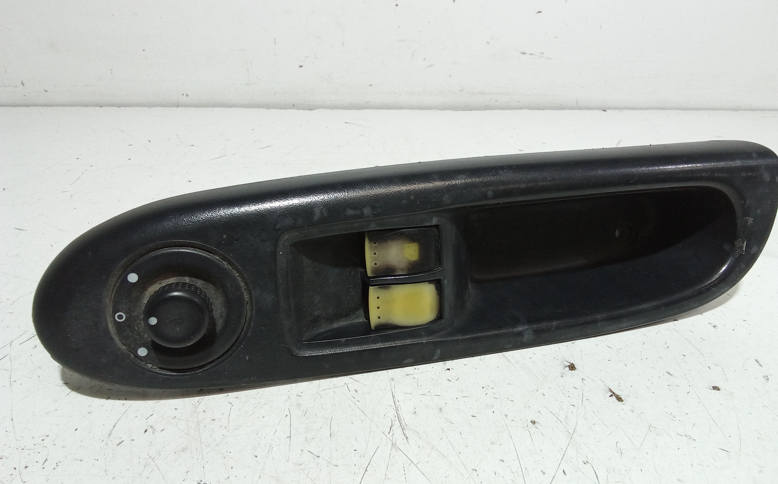 Pulsantiera anteriore sinistra Guida RENAULT Clio Serie (01>05)