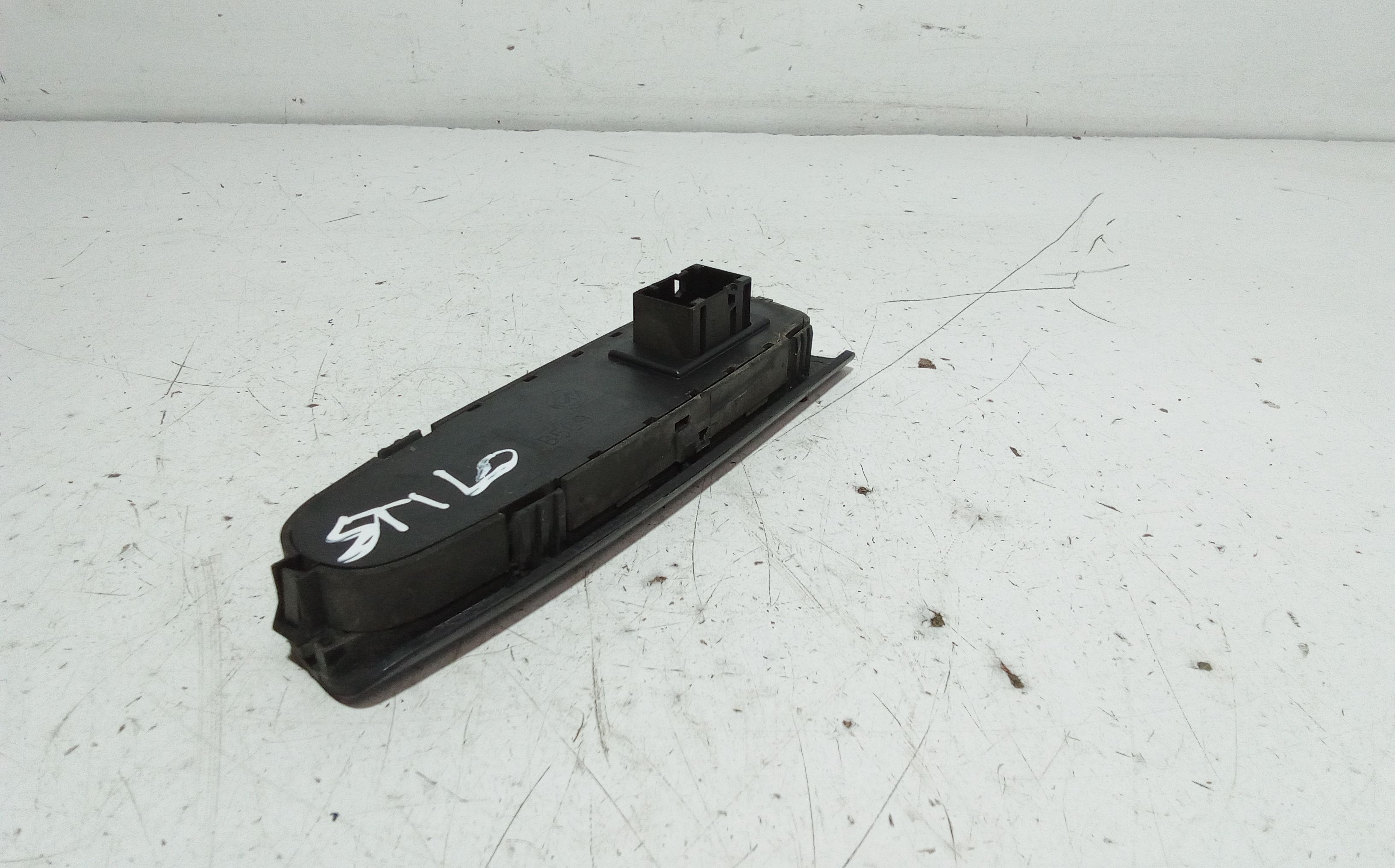 Pulsantiera anteriore sinistra Guida FIAT Stilo S. Wagon