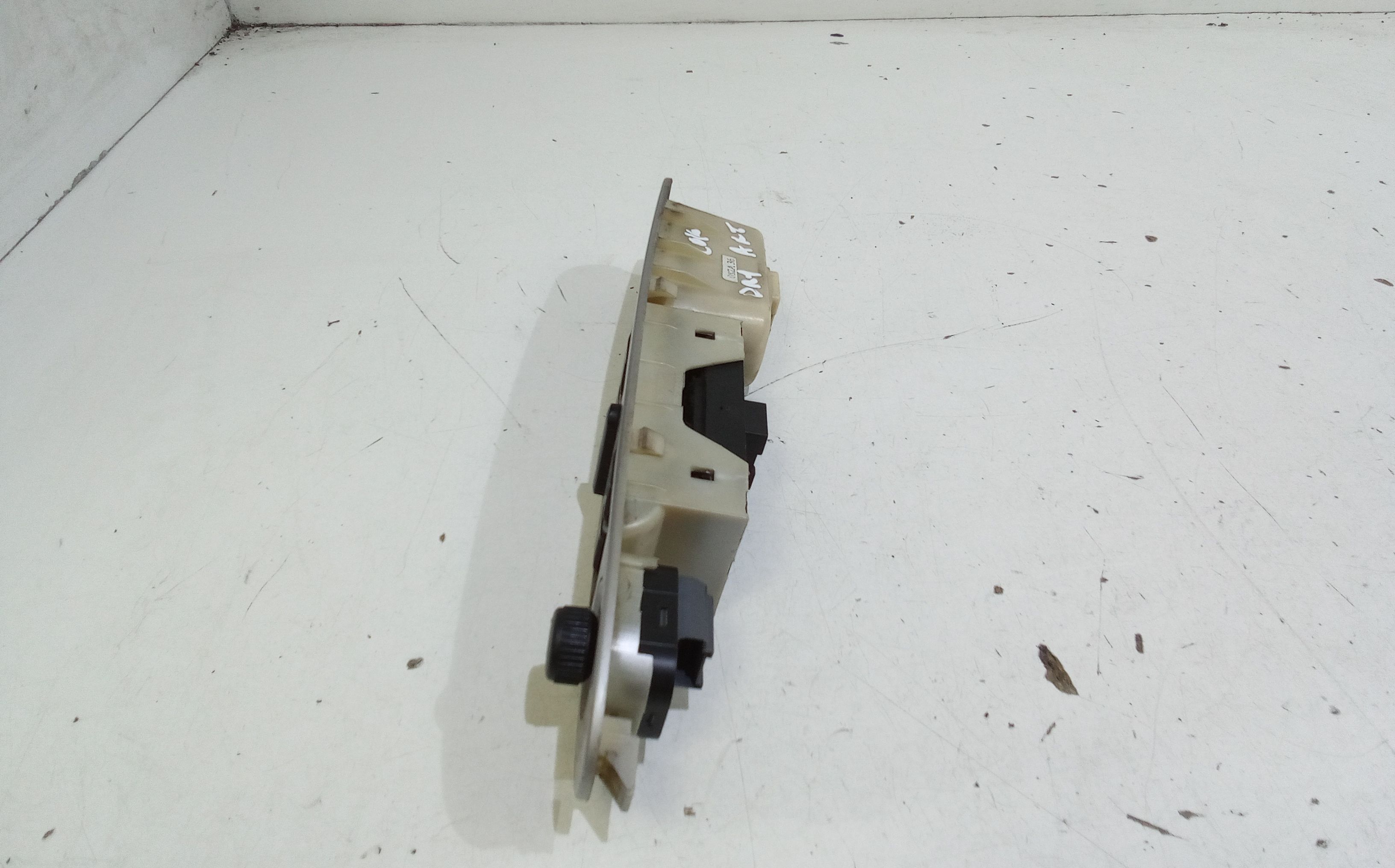 Pulsantiera anteriore sinistra Guida DR 1 1 Serie