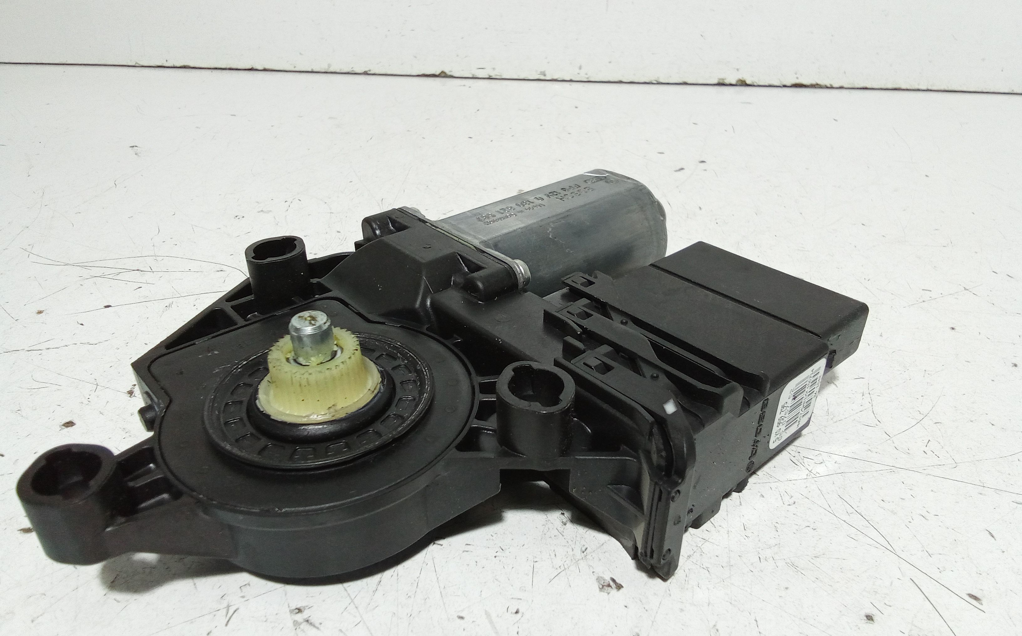 Motorino Alzavetro posteriore destra VOLKSWAGEN Touran 3 Serie