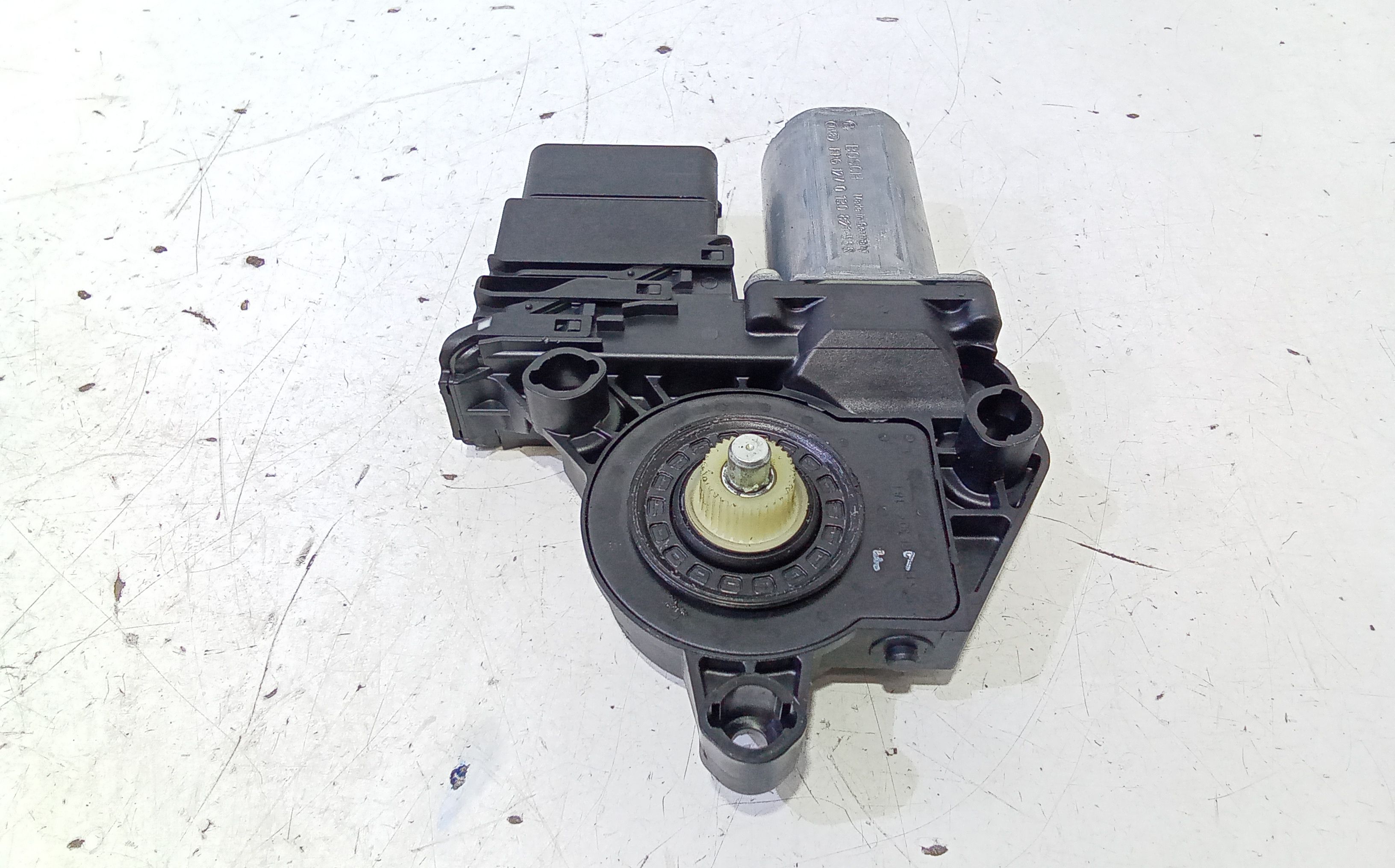 Motorino Alzavetro posteriore destra VOLKSWAGEN Touran 3 Serie