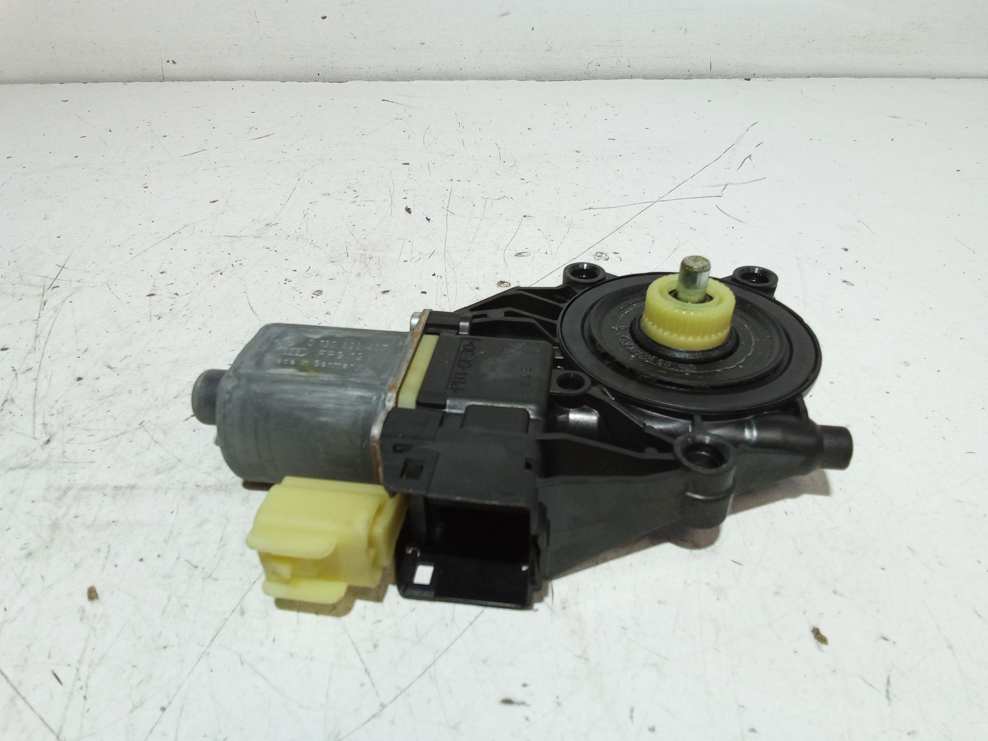 Motorino Alzavetro posteriore destra FORD Fiesta 6 Serie