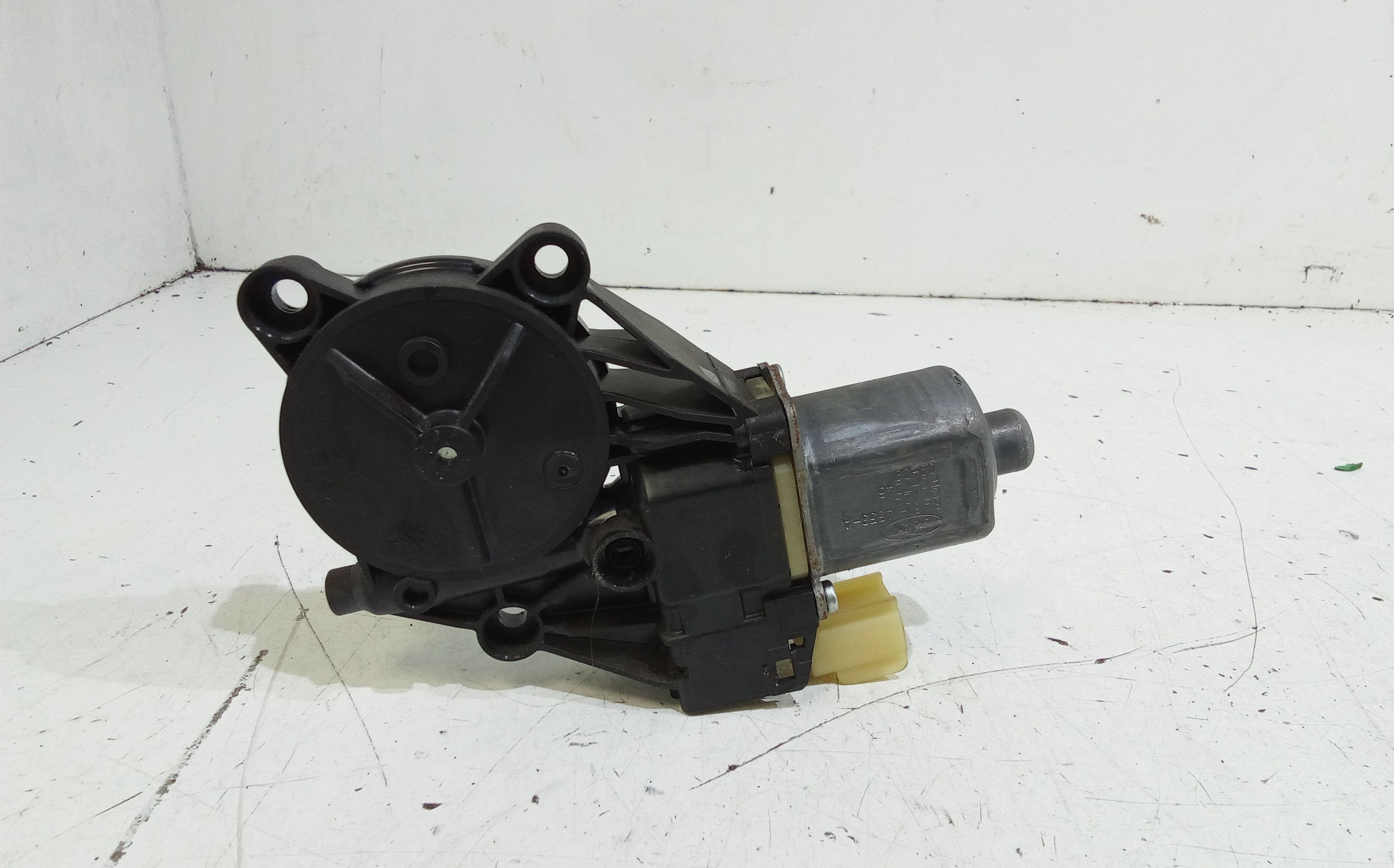 Motorino Alzavetro posteriore destra FORD Fiesta 6 Serie