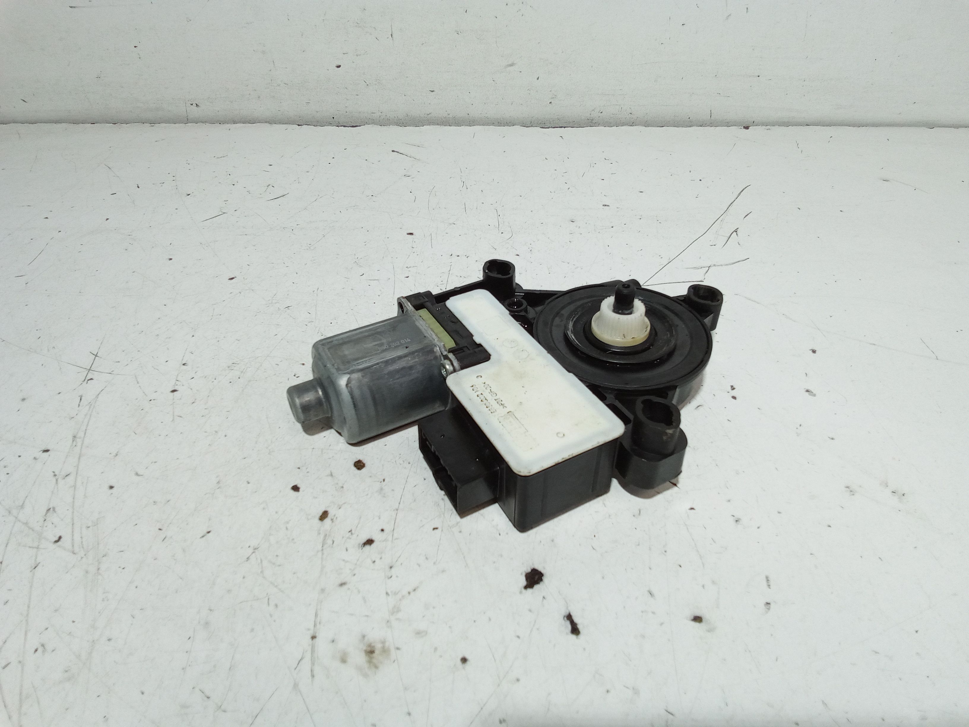 Motorino Alzavetro posteriore destra VOLKSWAGEN Polo 6 Serie