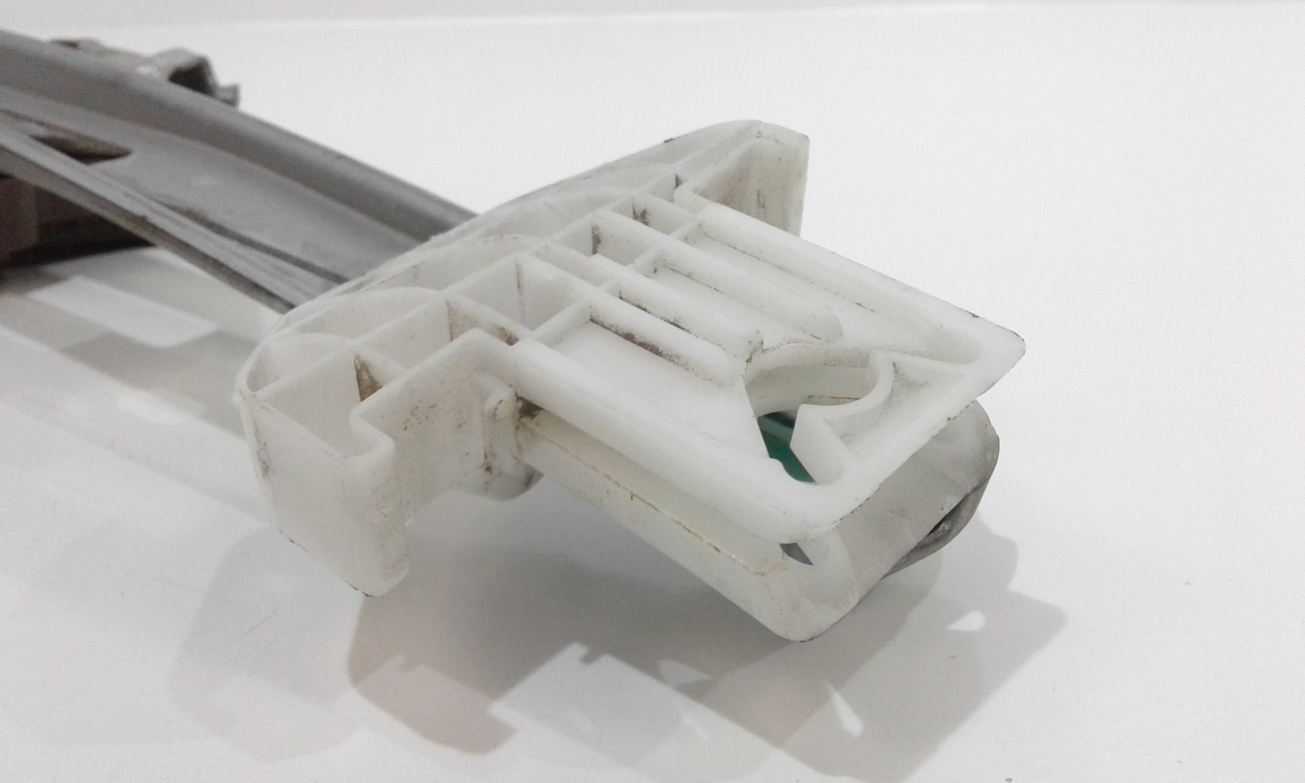 Cremagliera posteriore sinistra guida FORD Focus Berlina 2 Serie