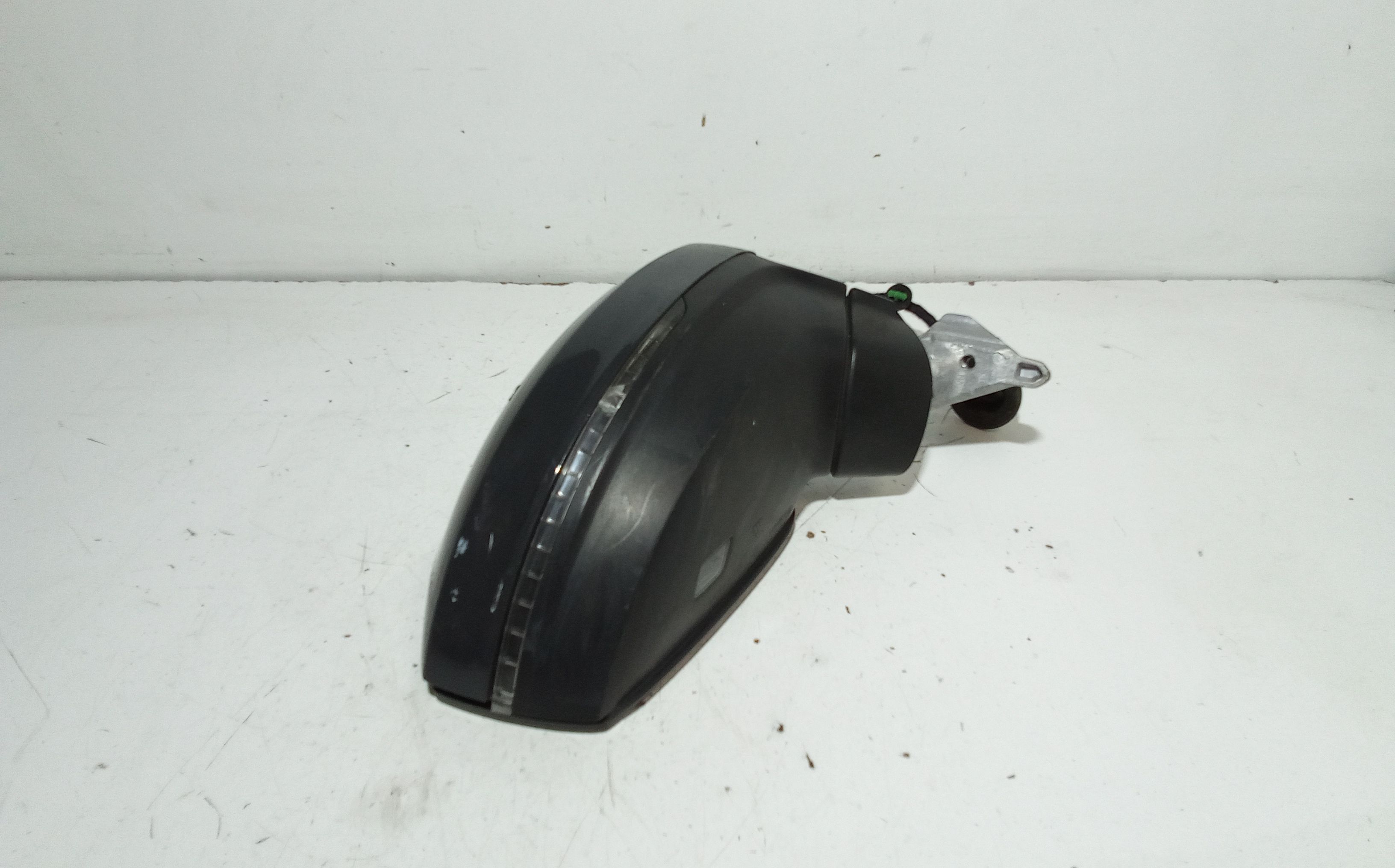 Specchietto Retrovisore Destro VOLKSWAGEN Tiguan Serie