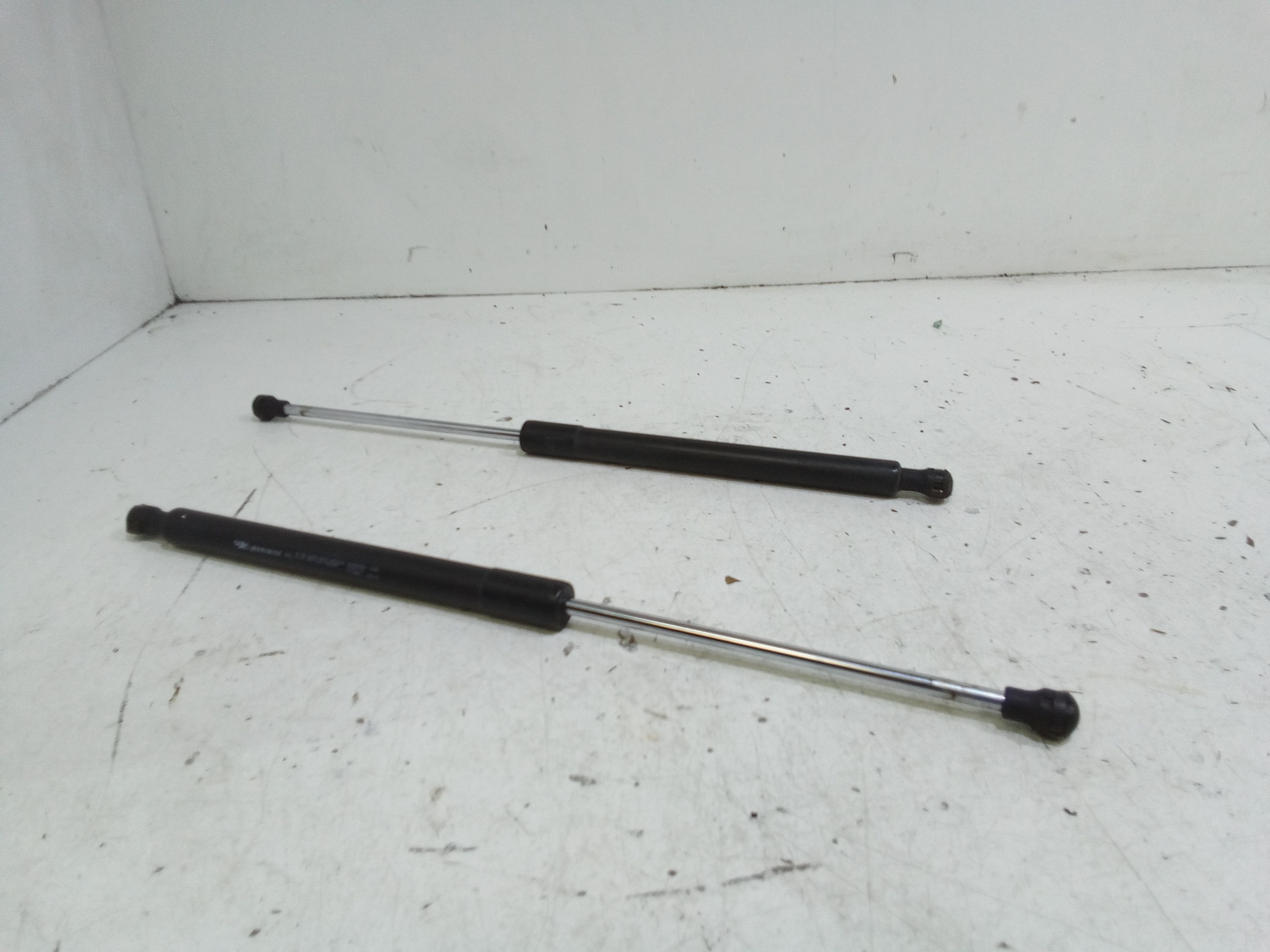 Pistoncini cofano Post. RENAULT Clio Serie (08>15)