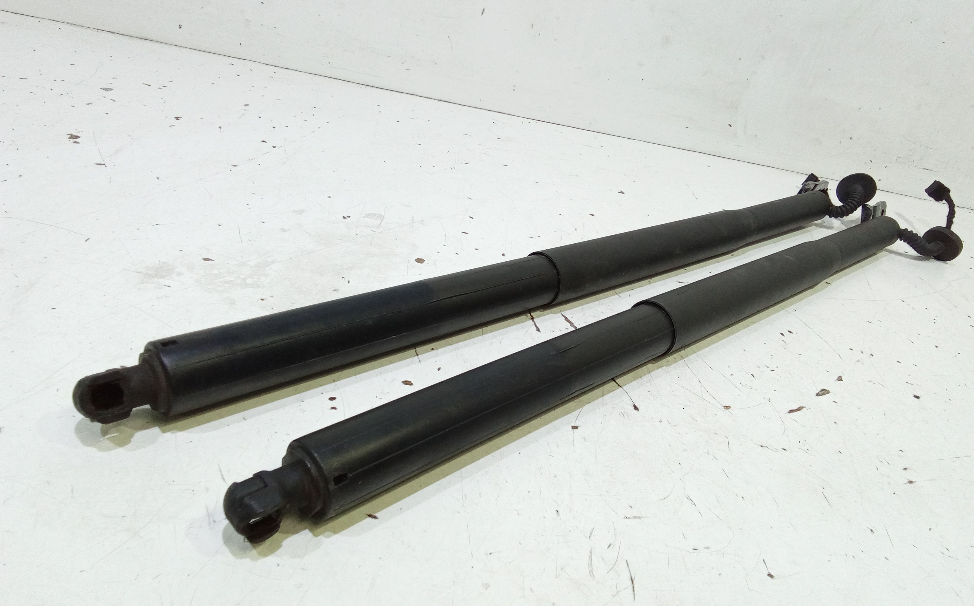 Pistoncini cofano Post. BMW X6 Serie (F96) (19>)