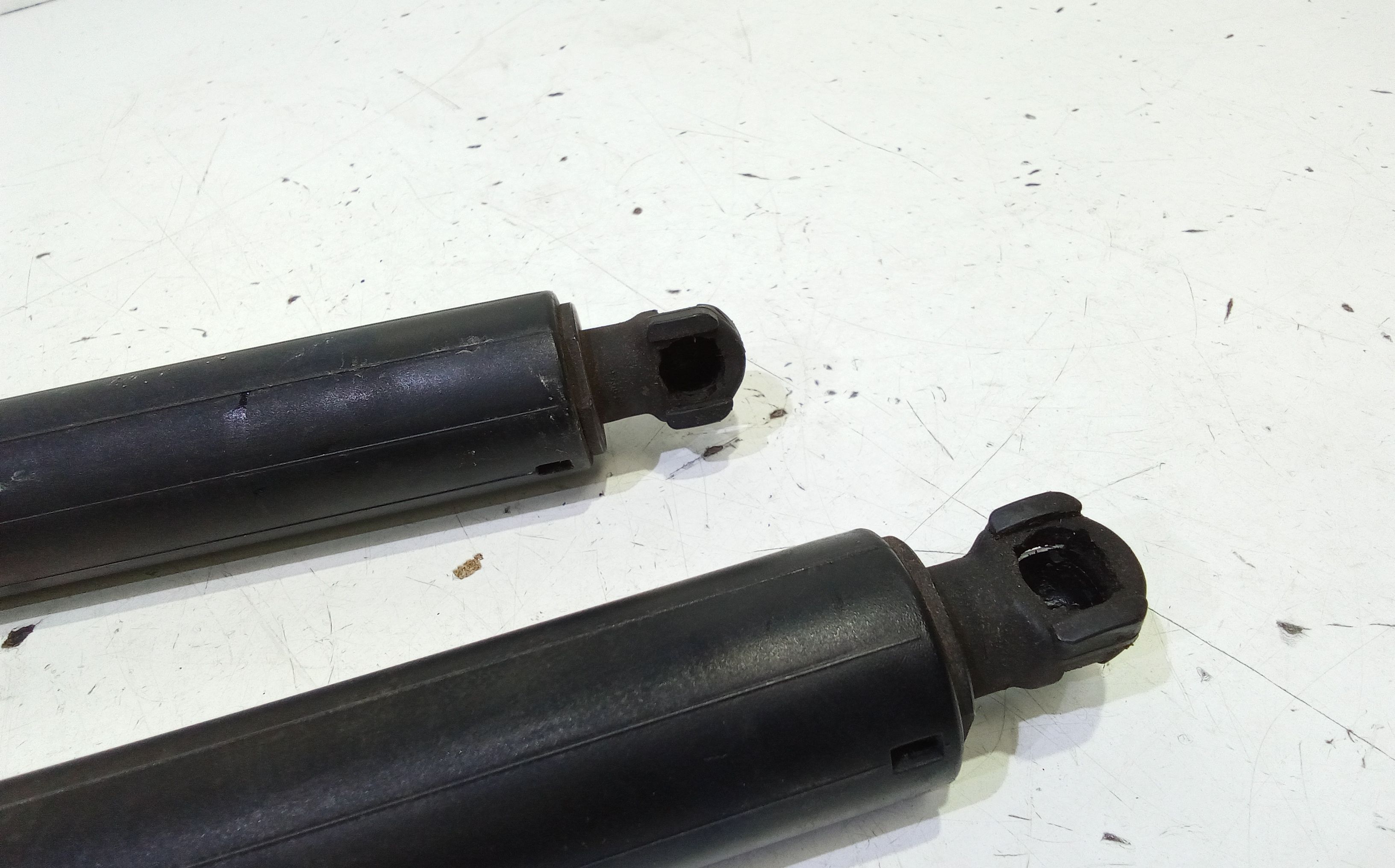 Pistoncini cofano Post. BMW X6 Serie (F96) (19>)