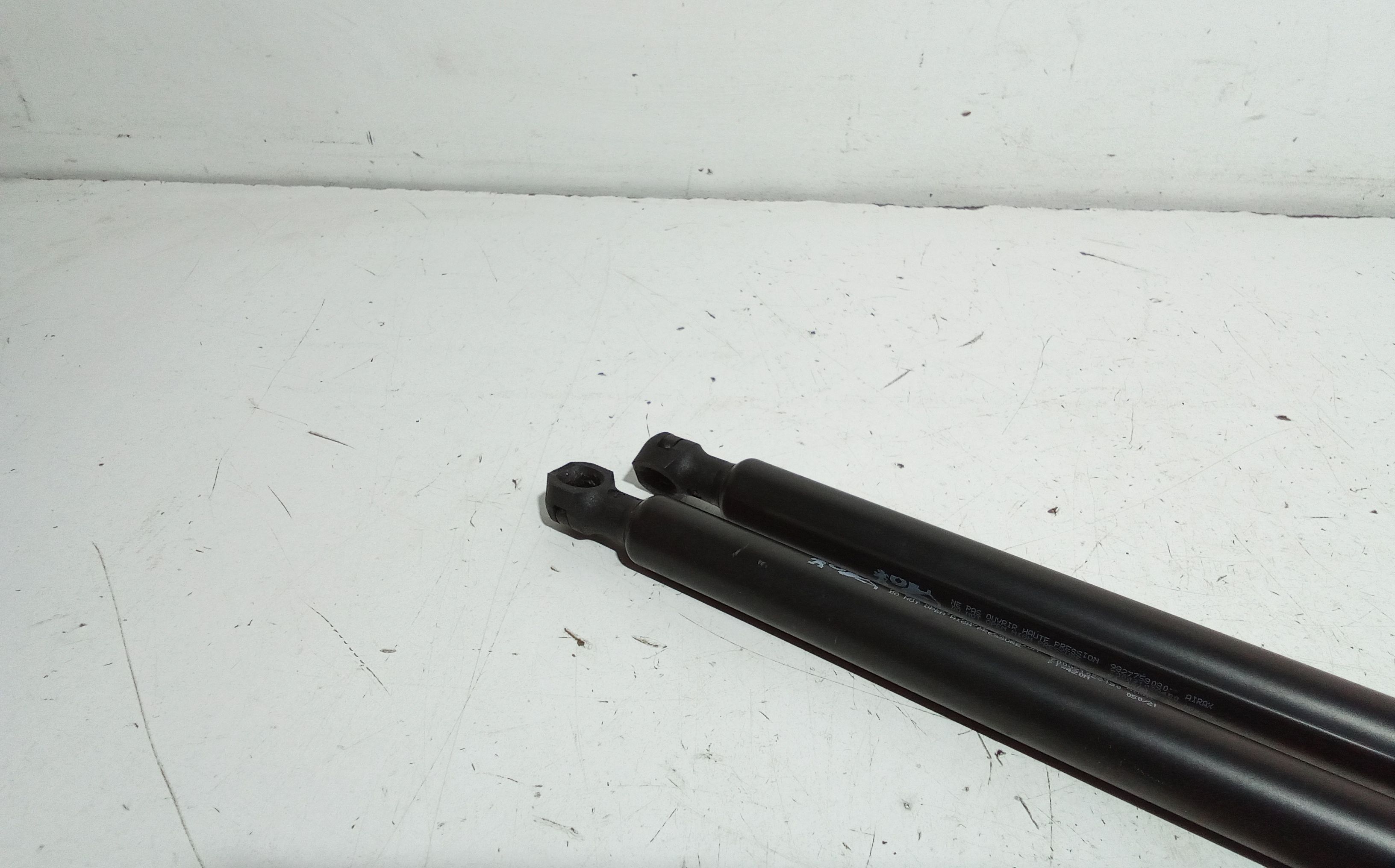 Pistoncini cofano Post. PEUGEOT 208 Serie (19>)