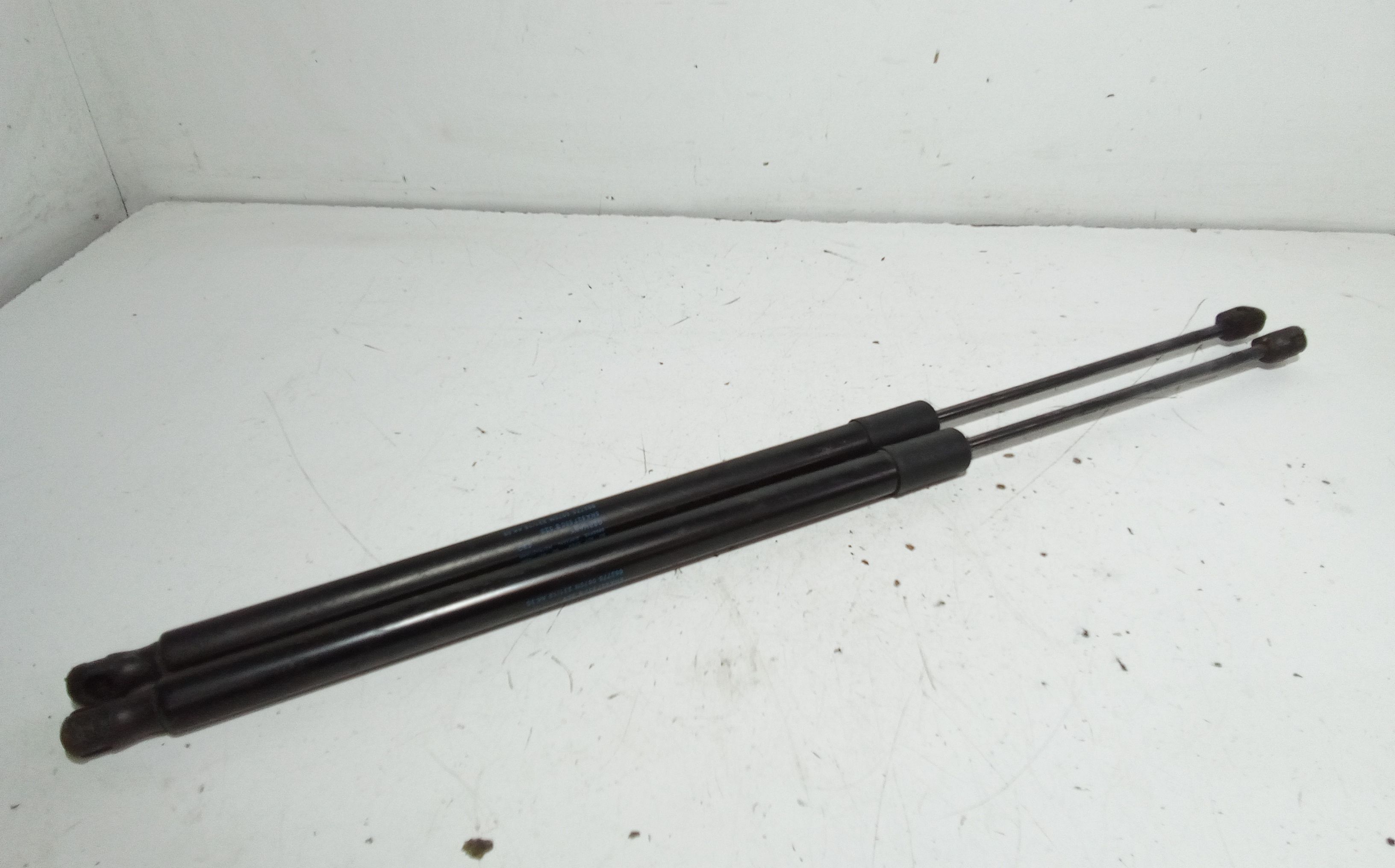 Pistoncini cofano Post. VOLKSWAGEN Tiguan Serie