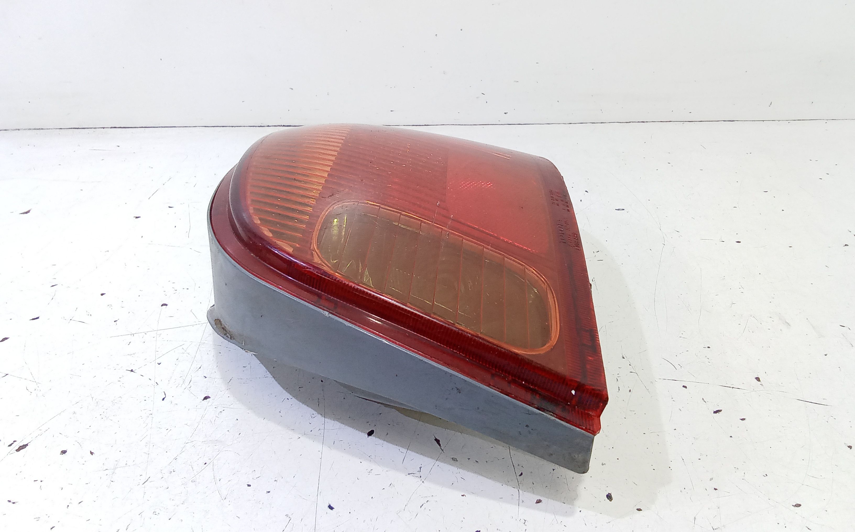 Stop fanale posteriore Destro Passeggero TOYOTA Yaris Serie (99>03)