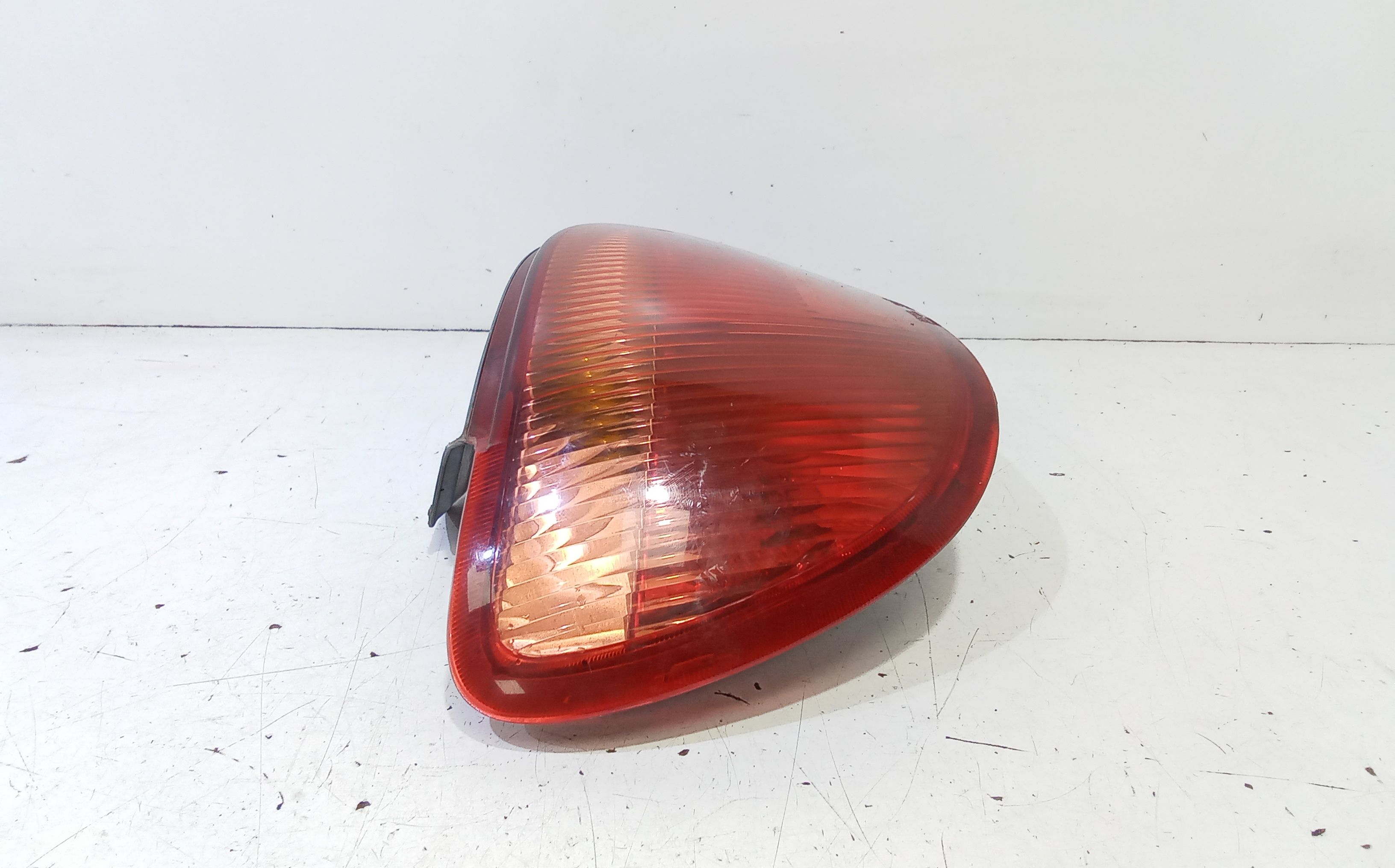 Stop fanale Posteriore sinistro lato Guida TOYOTA Yaris Serie (99>03)