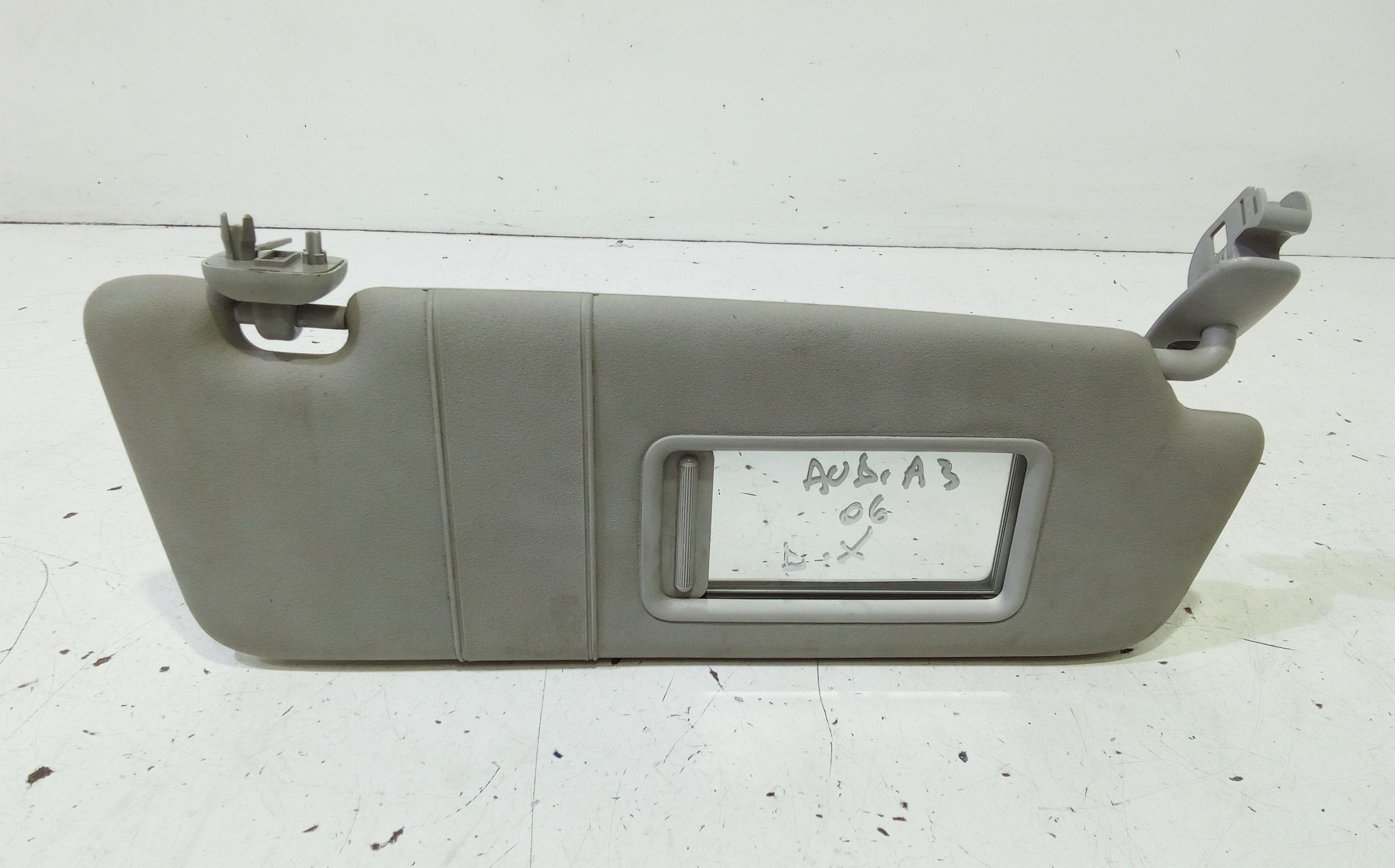 Parasole aletta Lato Passeggero AUDI A3 Serie (8P1) (05>08)