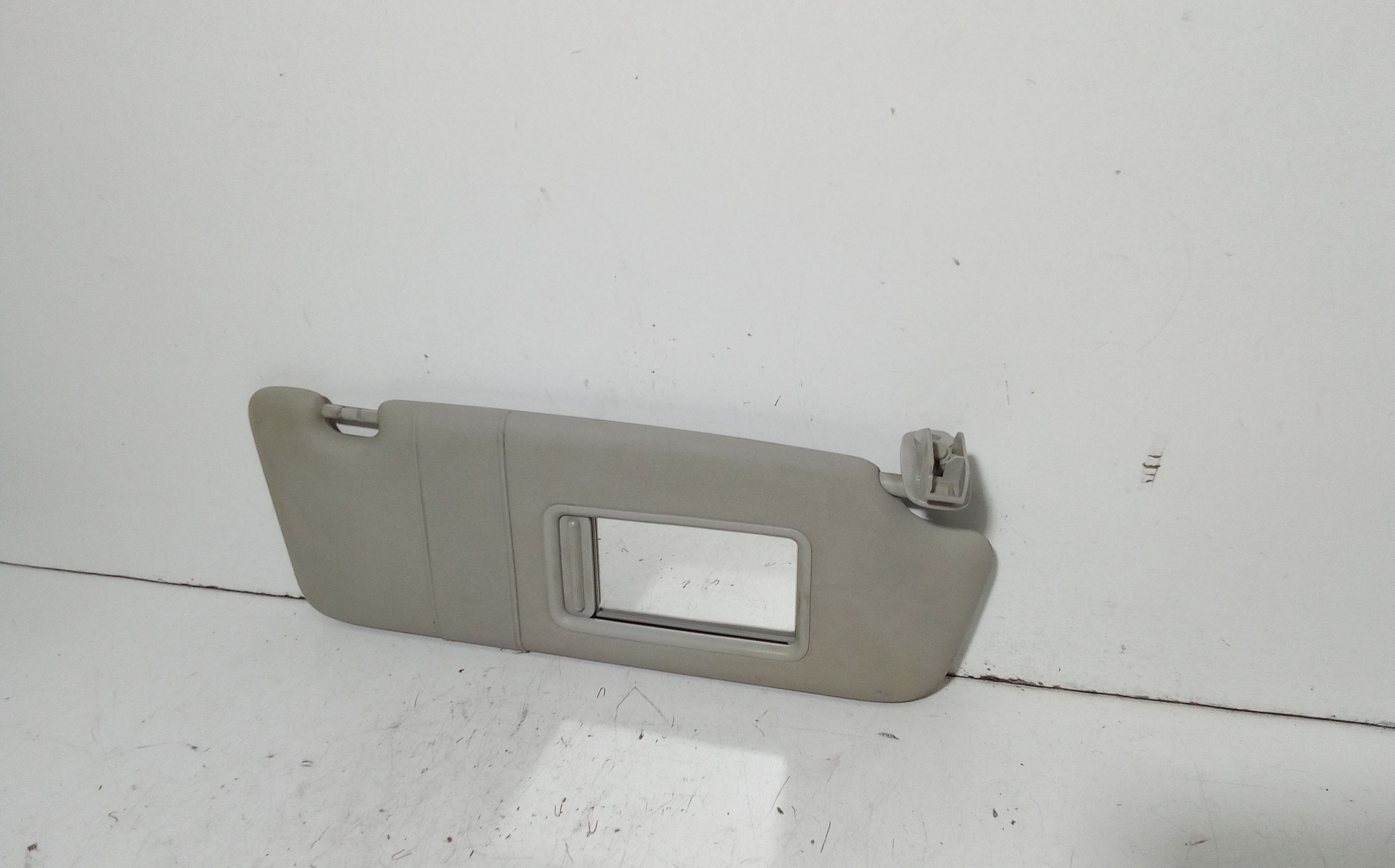 Parasole aletta Lato Passeggero AUDI A3 Sportback Serie (8PA) (04>08)