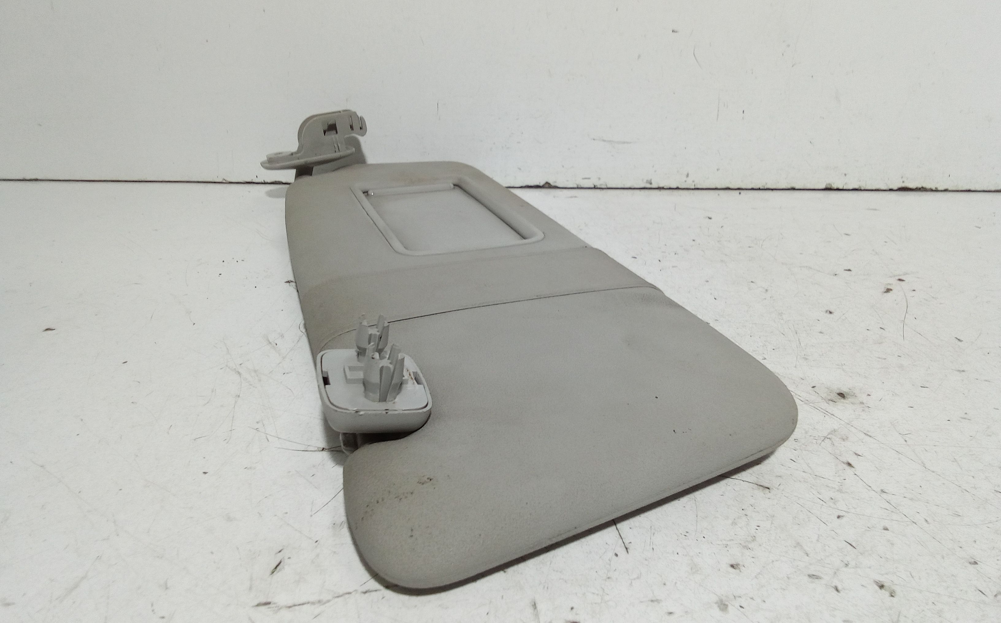 Parasole aletta Lato Passeggero AUDI A3 Serie (8P1) (03>05)