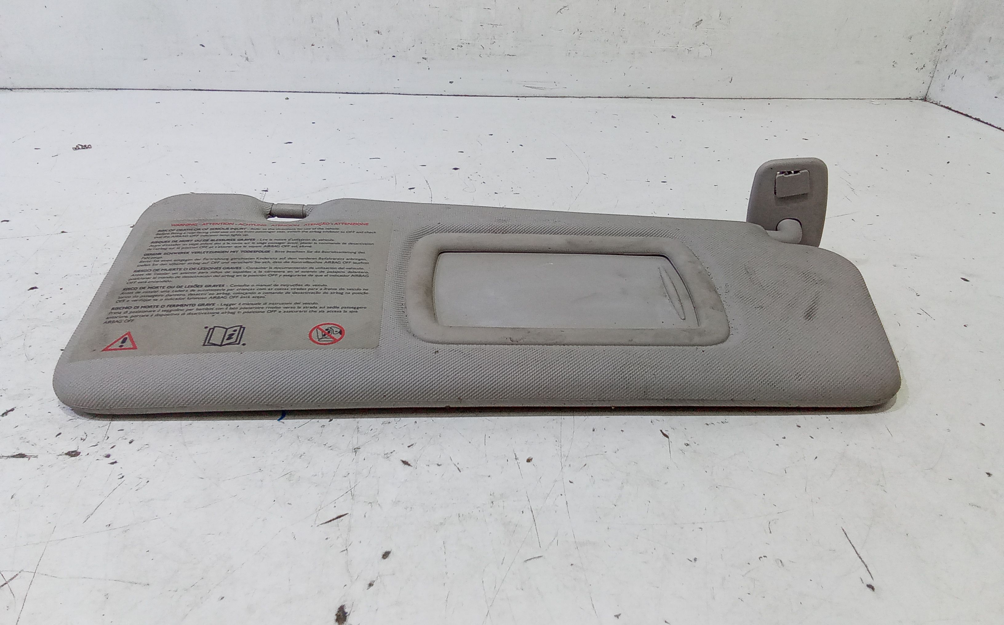 Parasole aletta Lato Passeggero RENAULT Megane III (08>16)