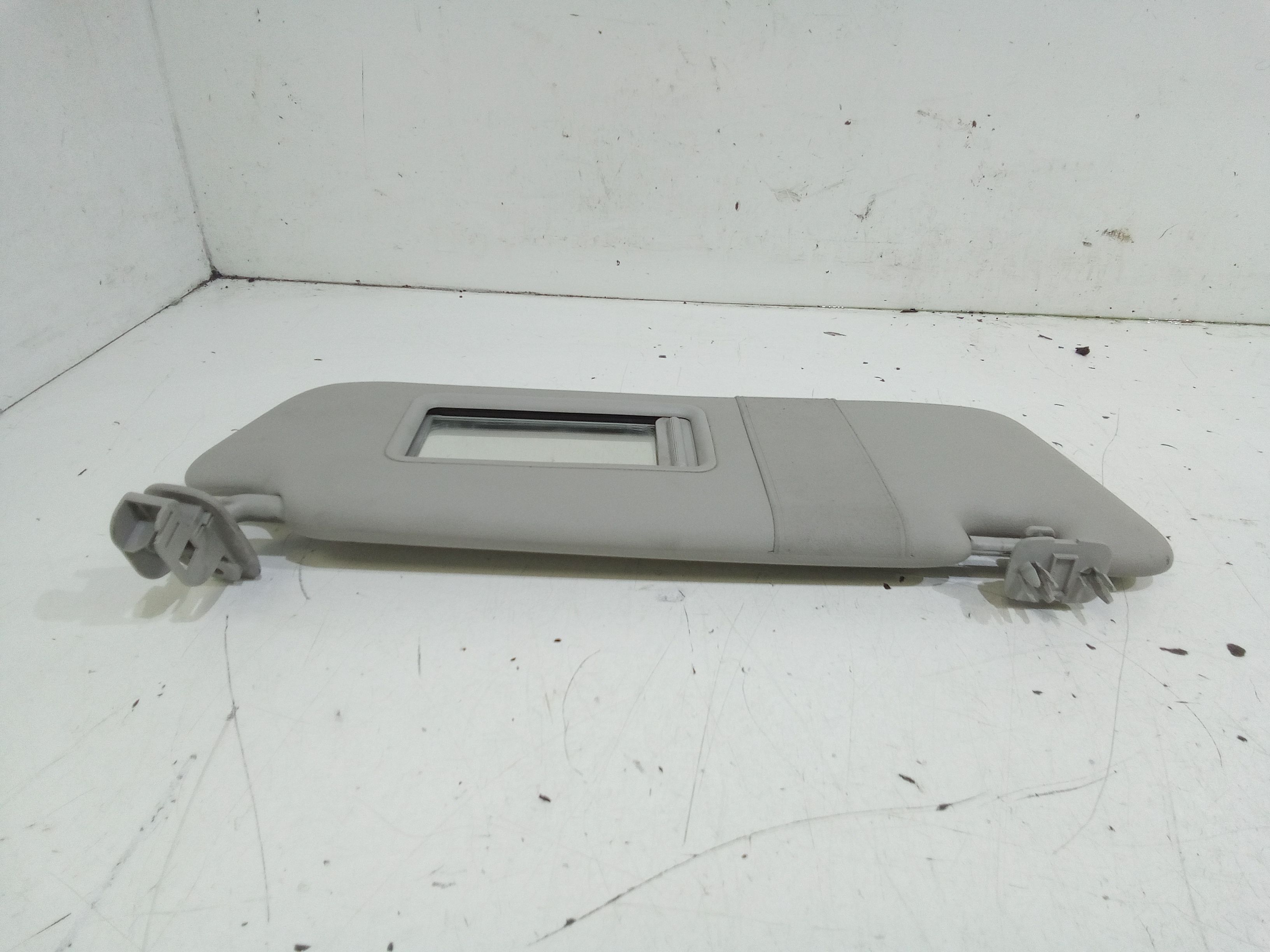 Parasole aletta Lato Passeggero AUDI A3 Serie (8P1) (05>08)