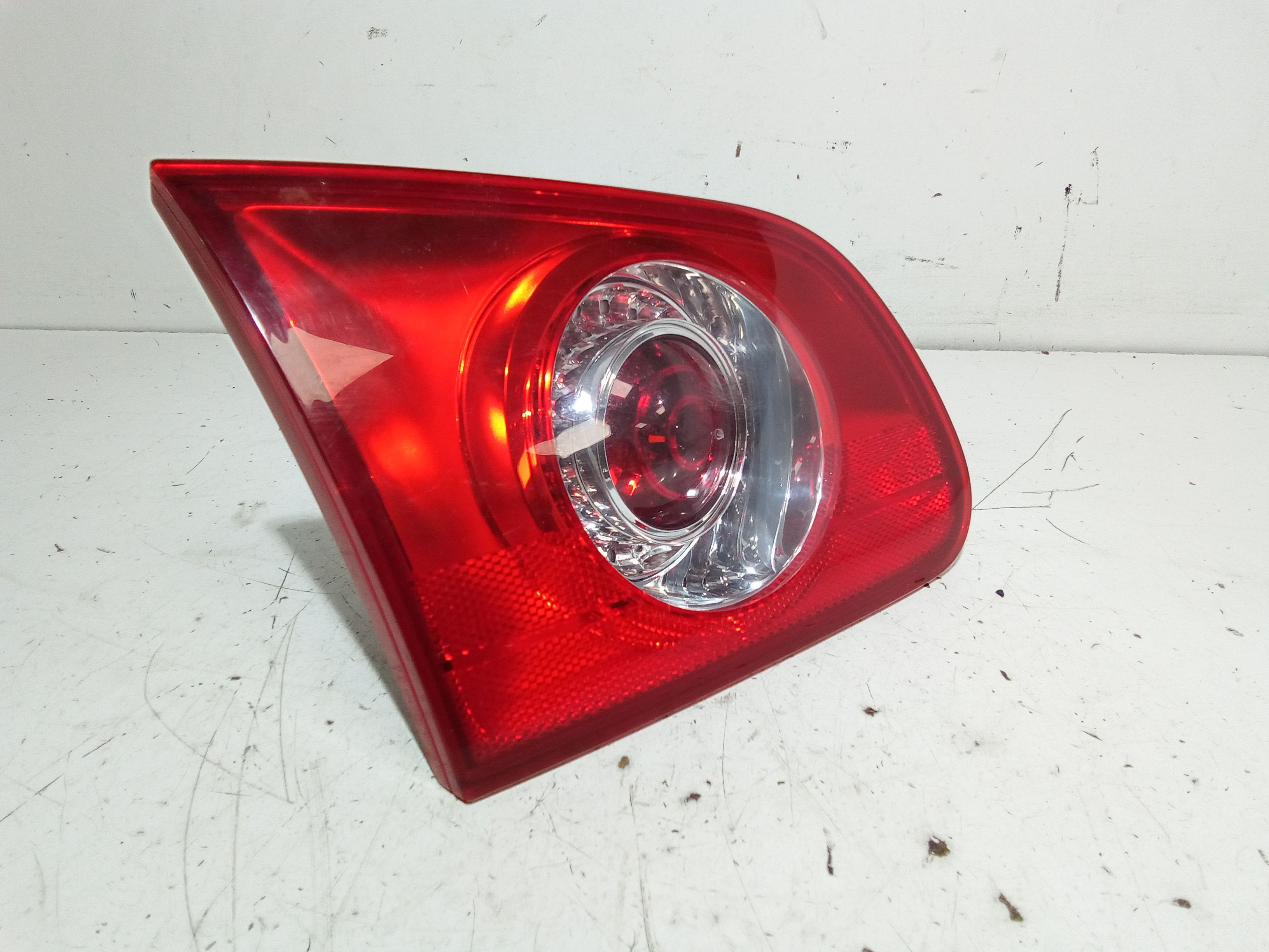 Stop Posteriore Sinistro Integrato nel Portello VOLKSWAGEN Passat Variant 4 Serie