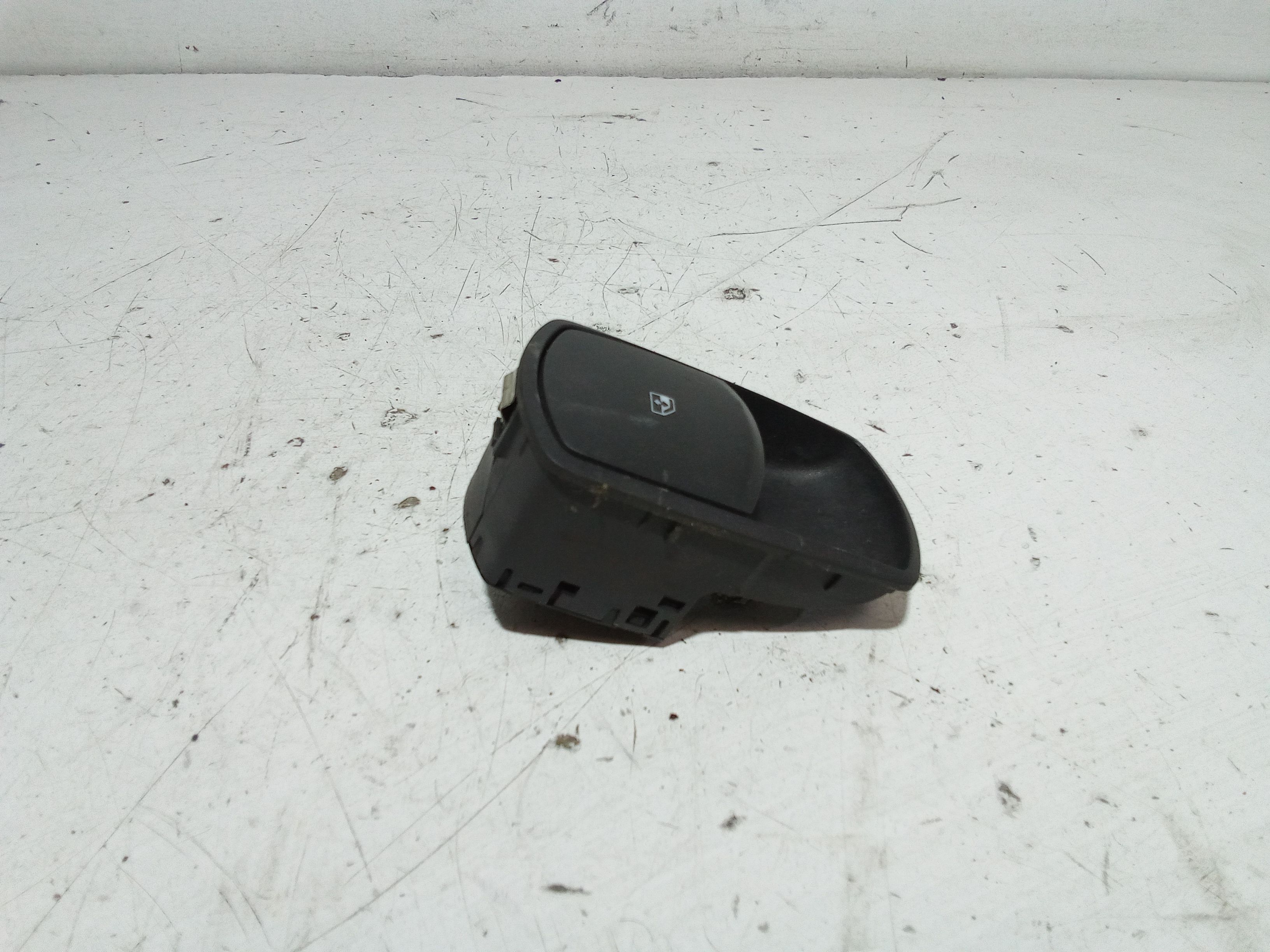 Pulsantiera Anteriore Destra Passeggero OPEL Corsa D 5P 1 Serie