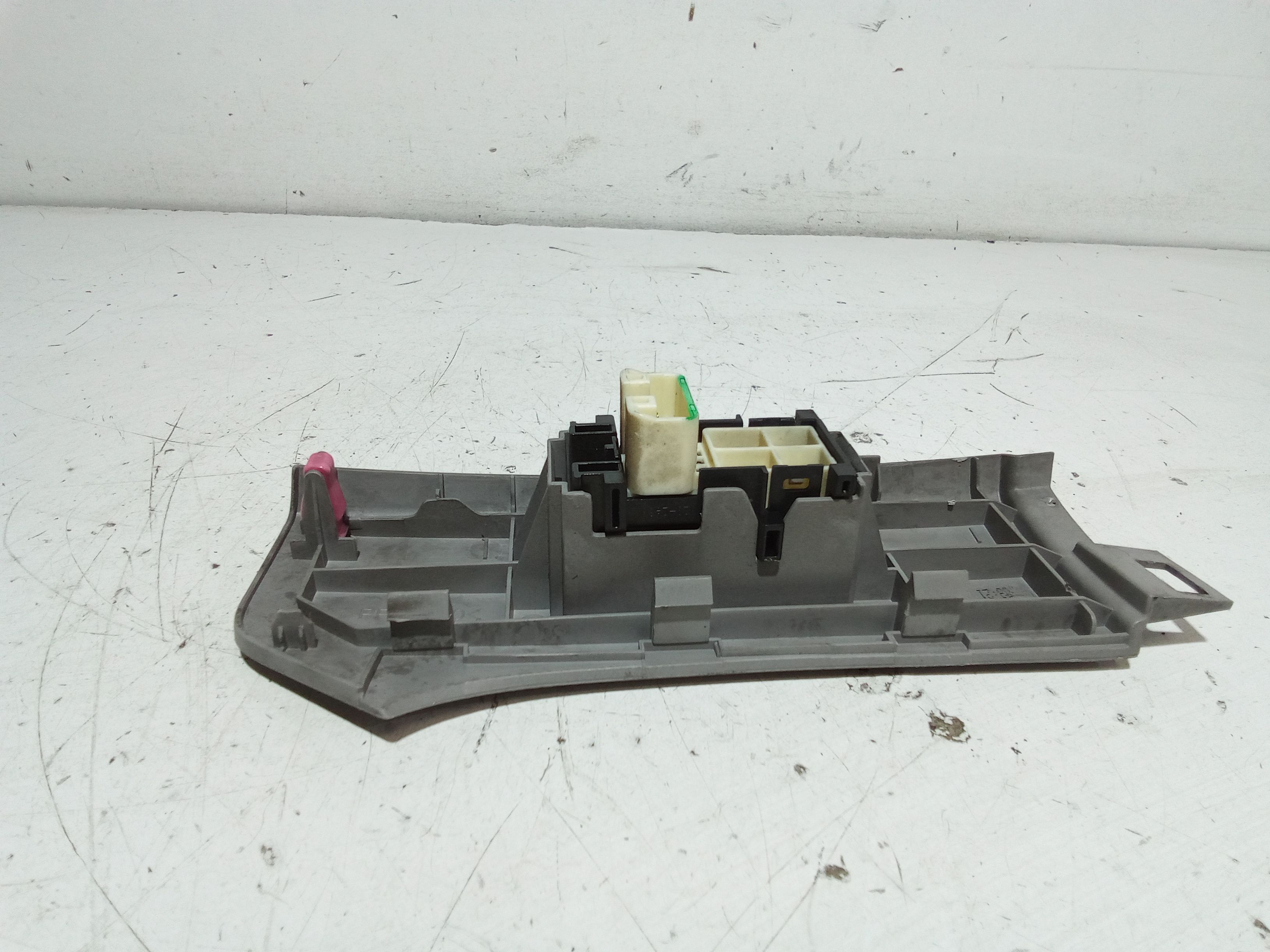 Pulsantiera Anteriore Destra Passeggero TOYOTA Yaris Serie (05>08)