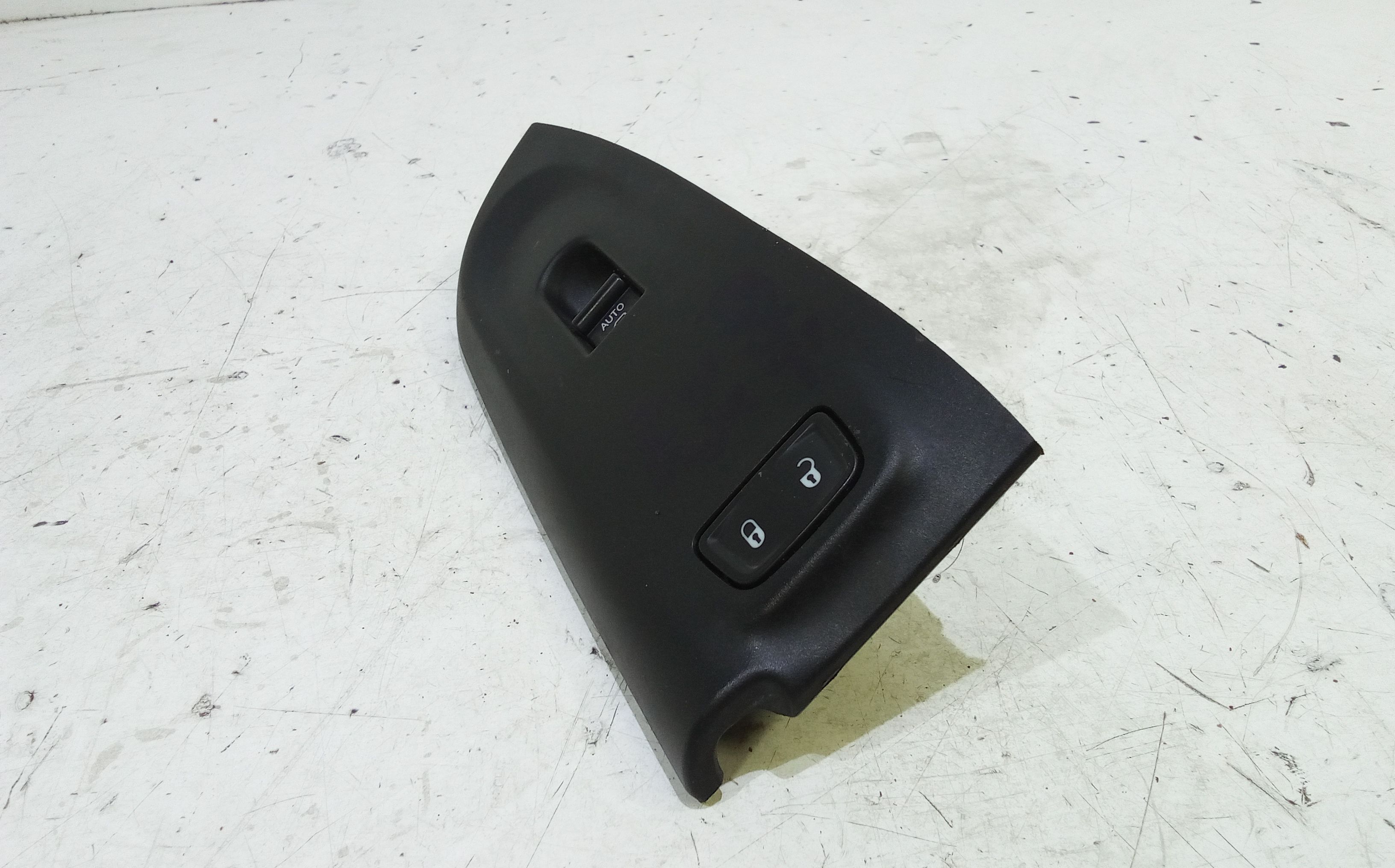 Pulsantiera Anteriore Destra Passeggero FIAT 500 X Serie (15>)