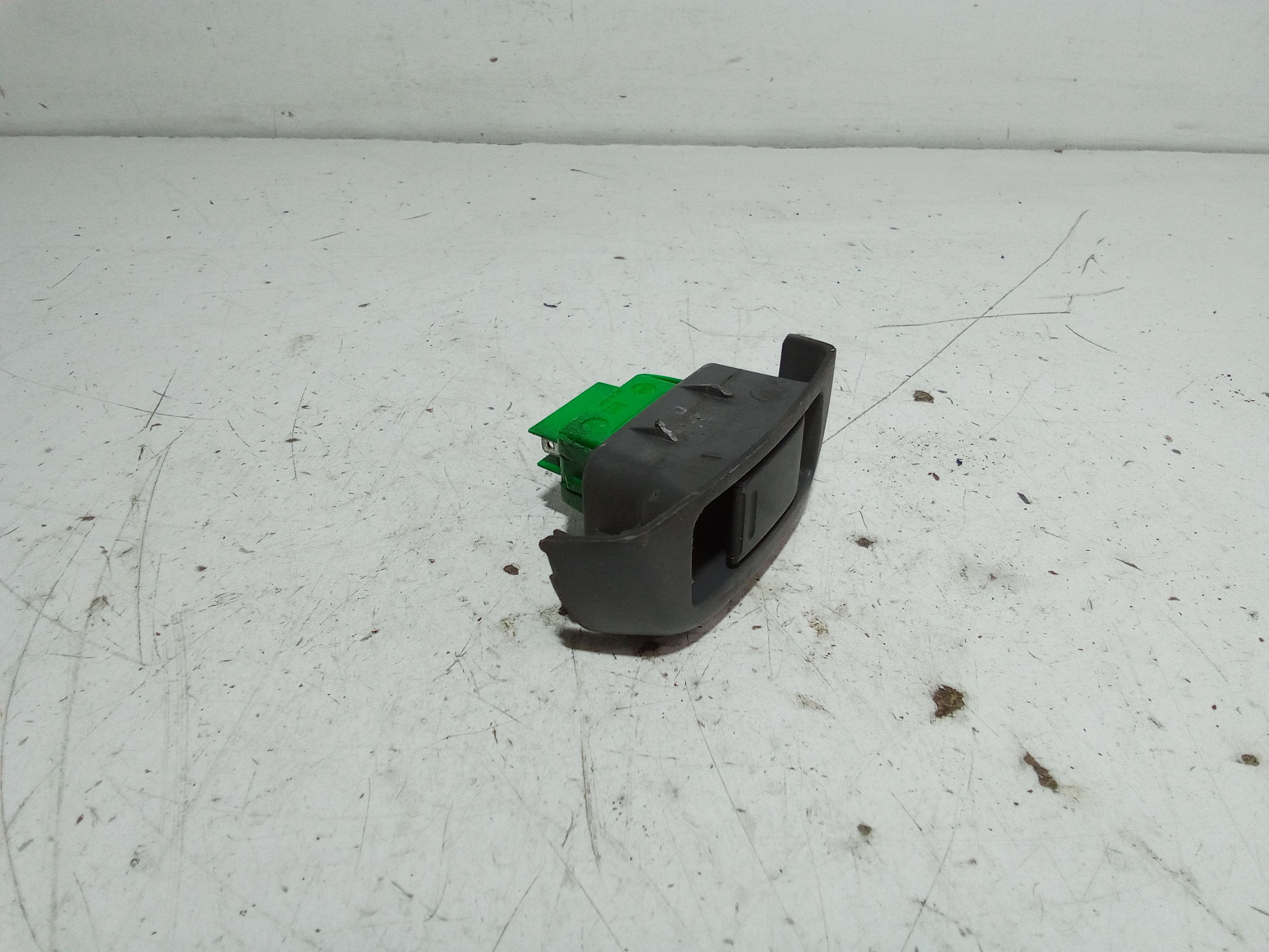 Pulsantiera Anteriore Destra Passeggero PEUGEOT 107 1 Serie