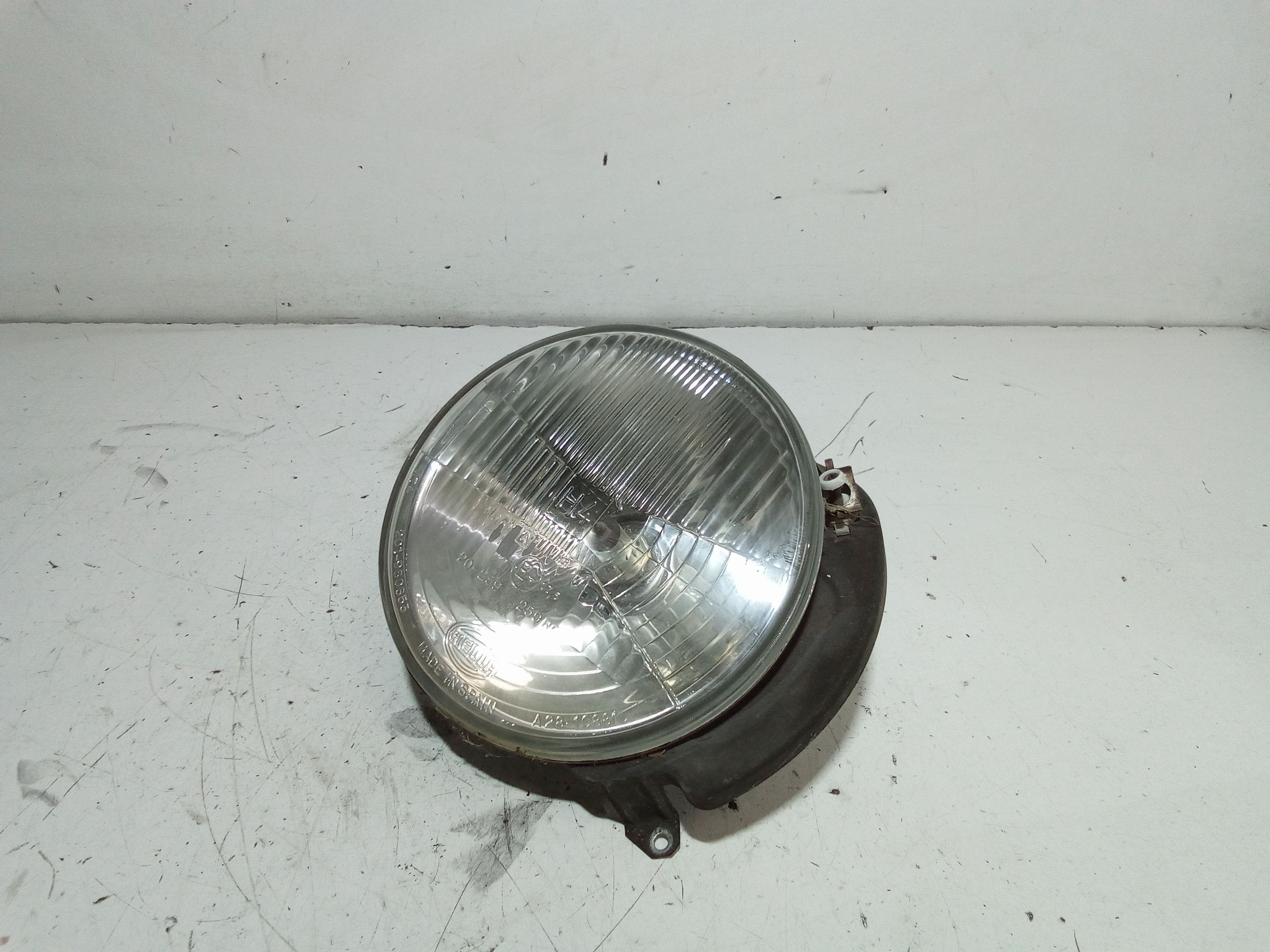 Faro anteriore Destro Passeggero VOLKSWAGEN Polo 2 Serie