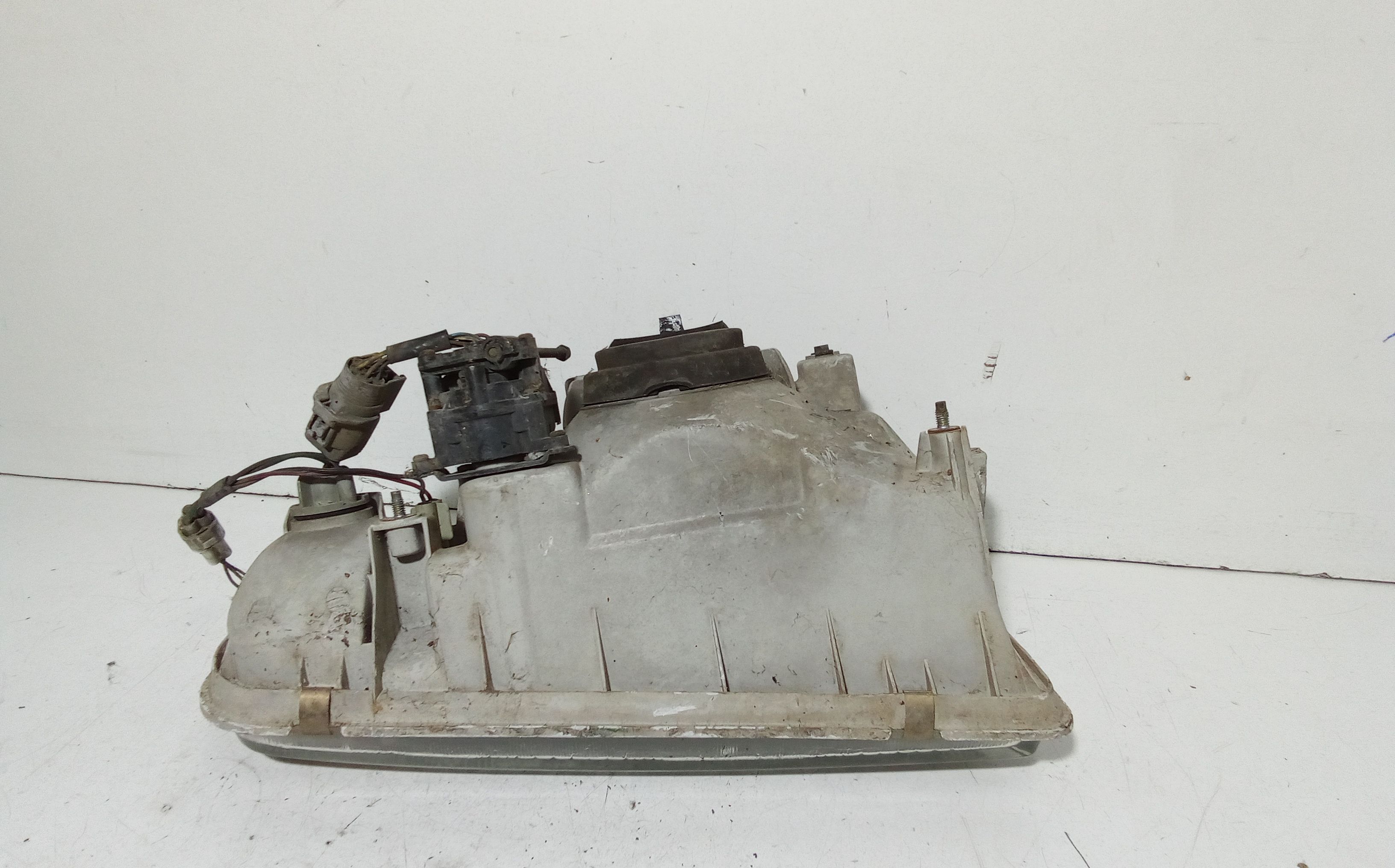 Faro anteriore Sinistro Guida SUZUKI Vitara 3P (91>98)