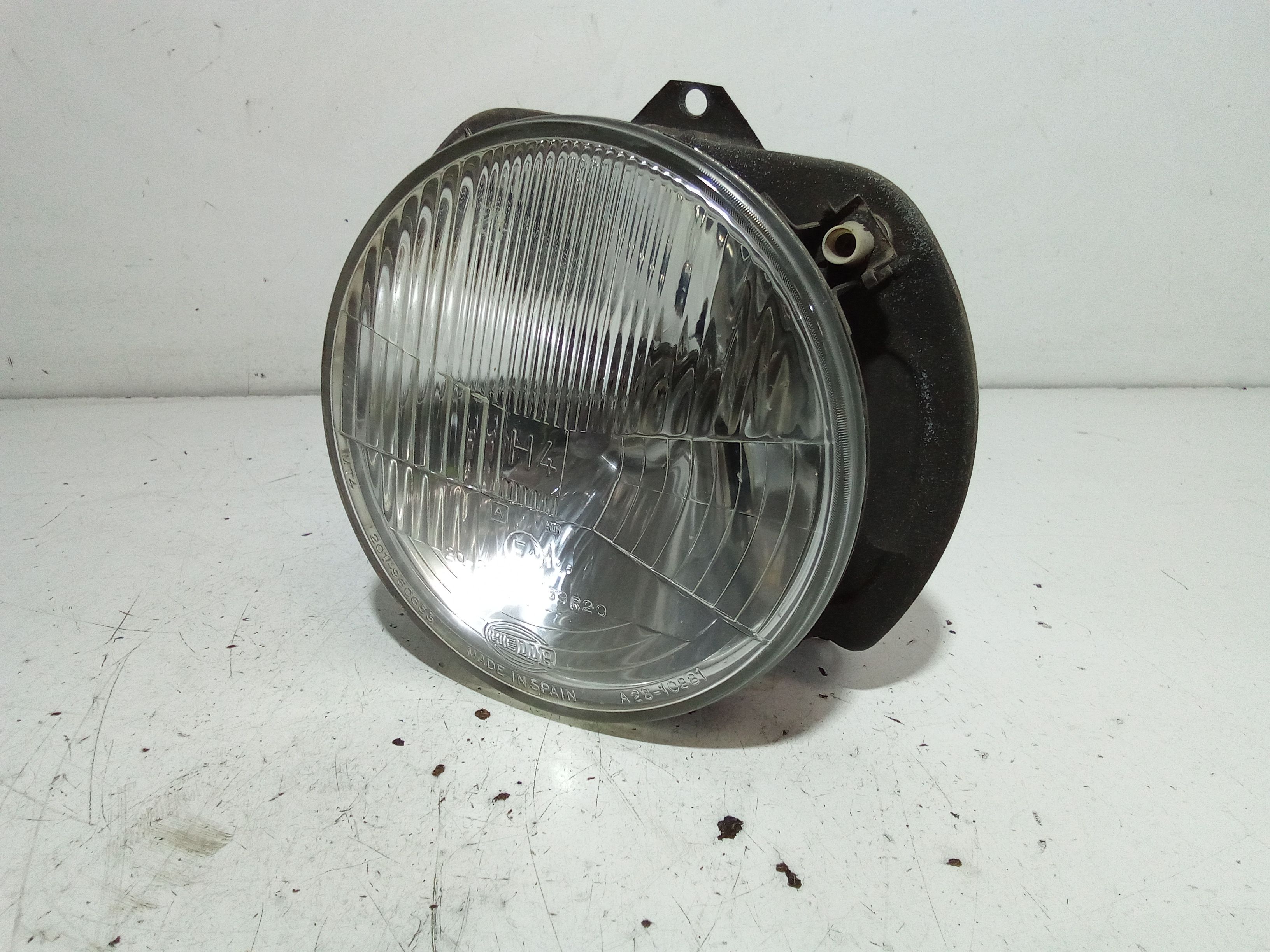 Faro anteriore Sinistro Guida VOLKSWAGEN Polo 2 Serie