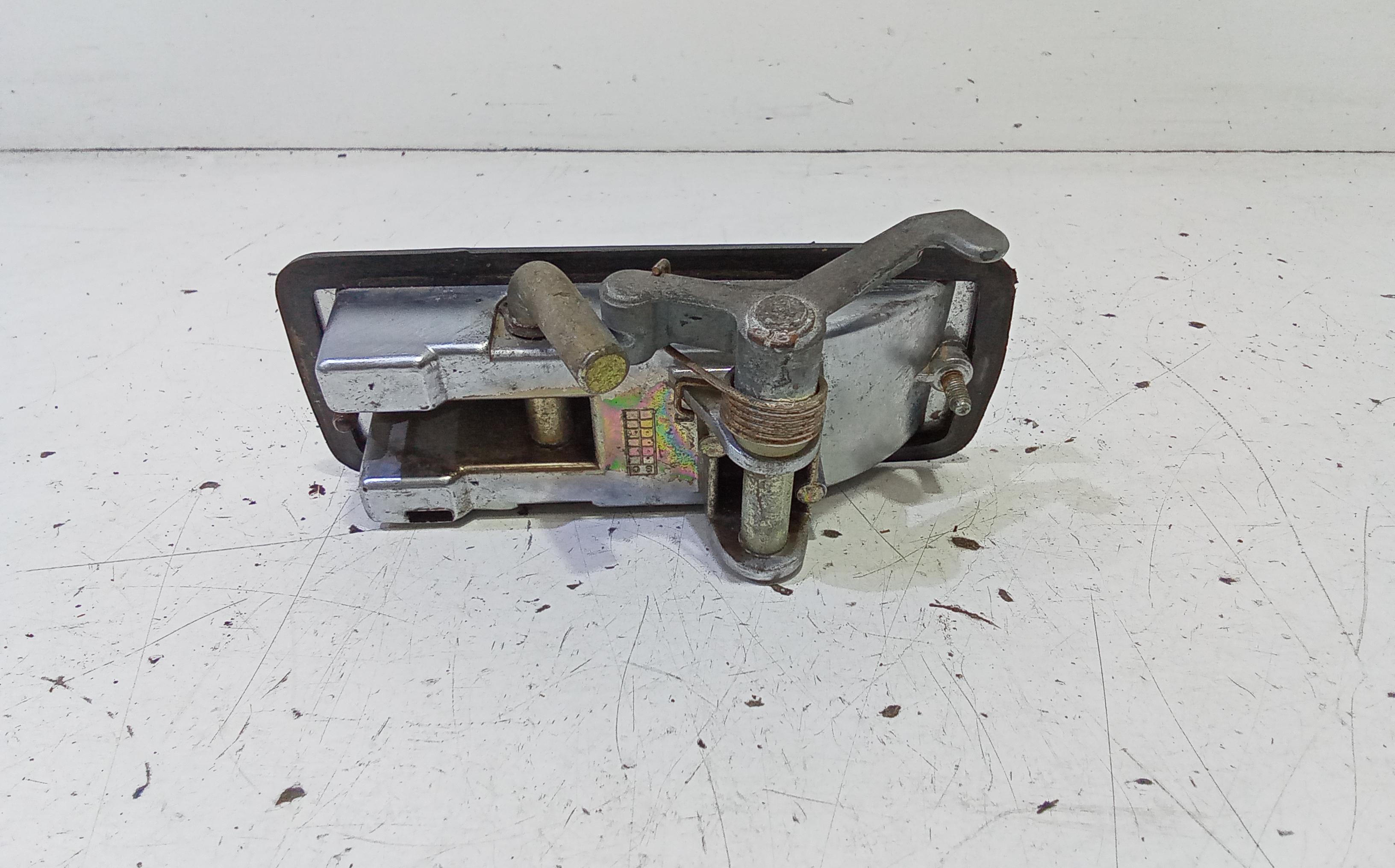 Maniglia esterna Posteriore Destra LANCIA Trevi Serie (828_) (80>87)