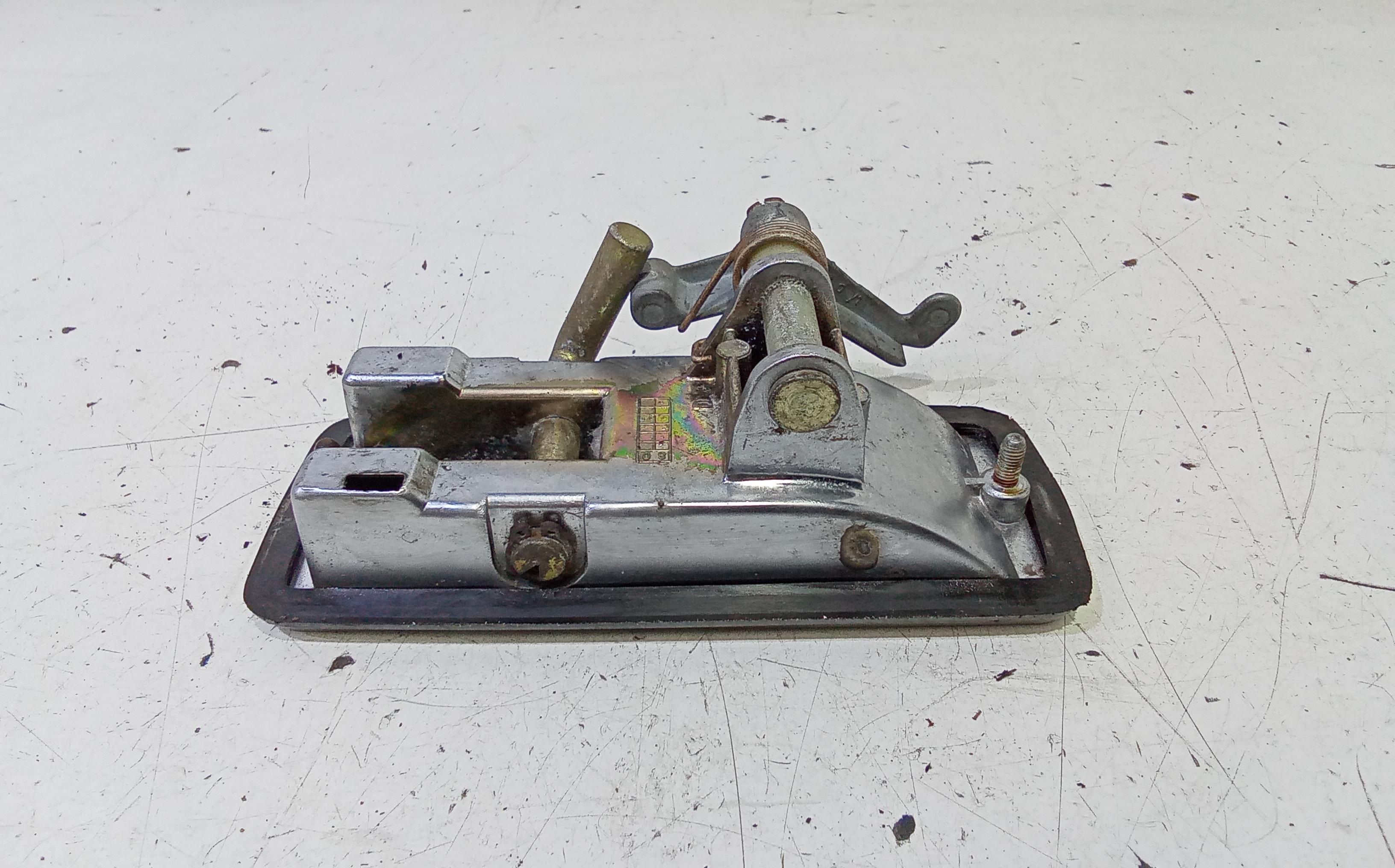 Maniglia esterna Posteriore Destra LANCIA Trevi Serie (828_) (80>87)