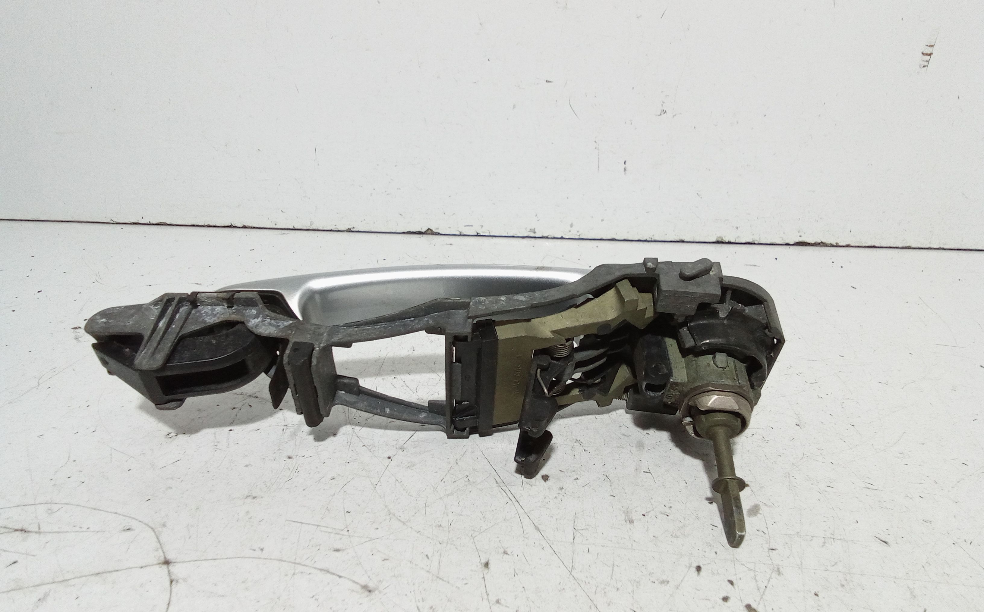 Maniglia esterna Anteriore Sinistra VOLKSWAGEN Polo 4 Serie