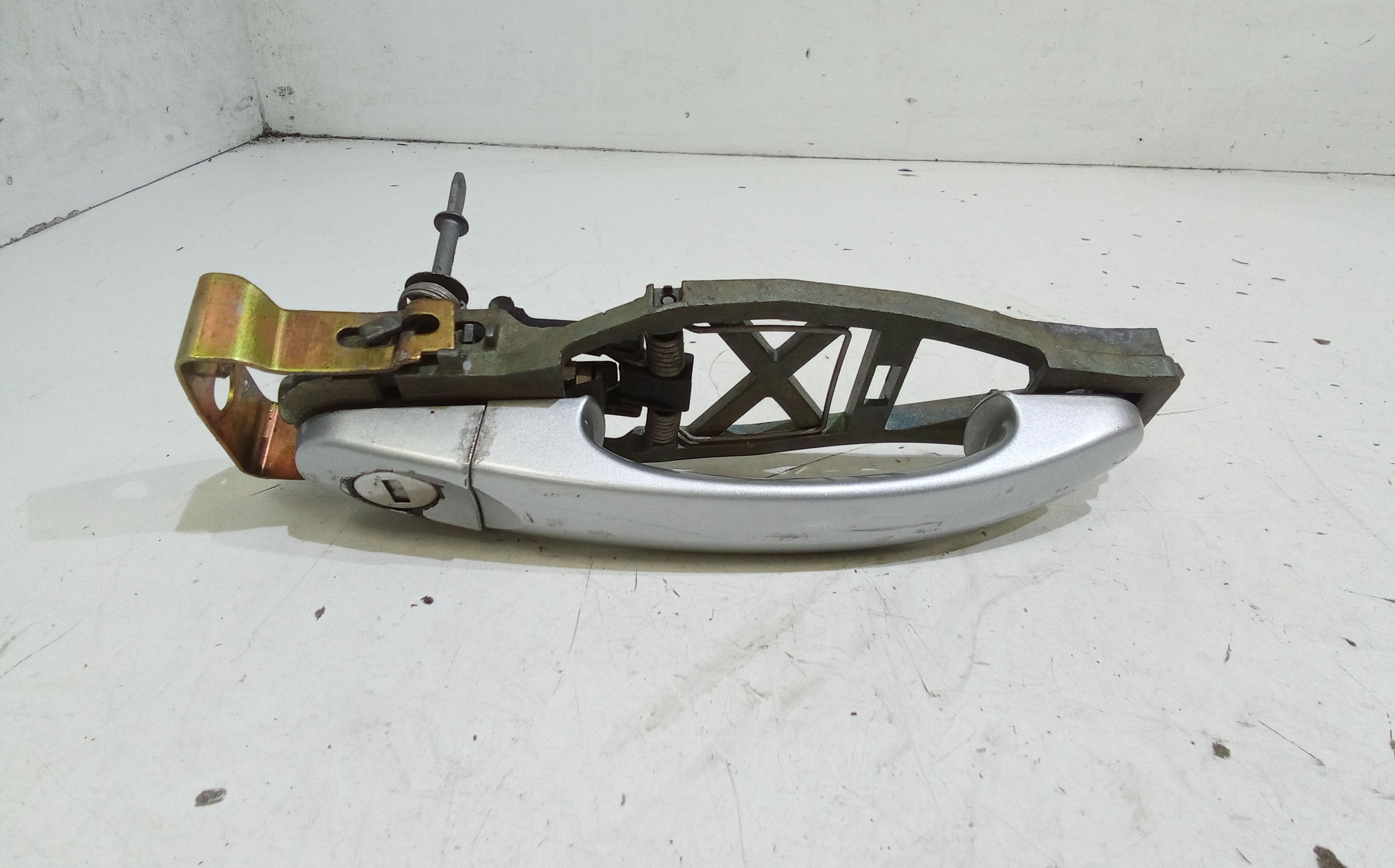 Maniglia esterna Anteriore Sinistra VOLKSWAGEN Touran 1 Serie