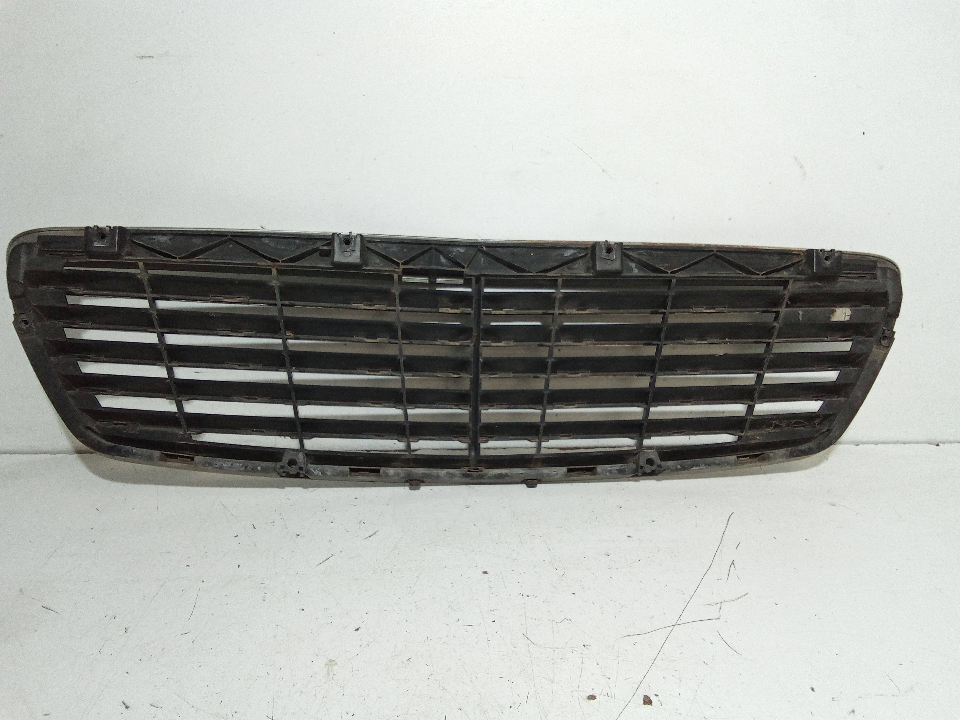 Griglia Anteriore MERCEDES Classe E Berlina W211 (02>07)