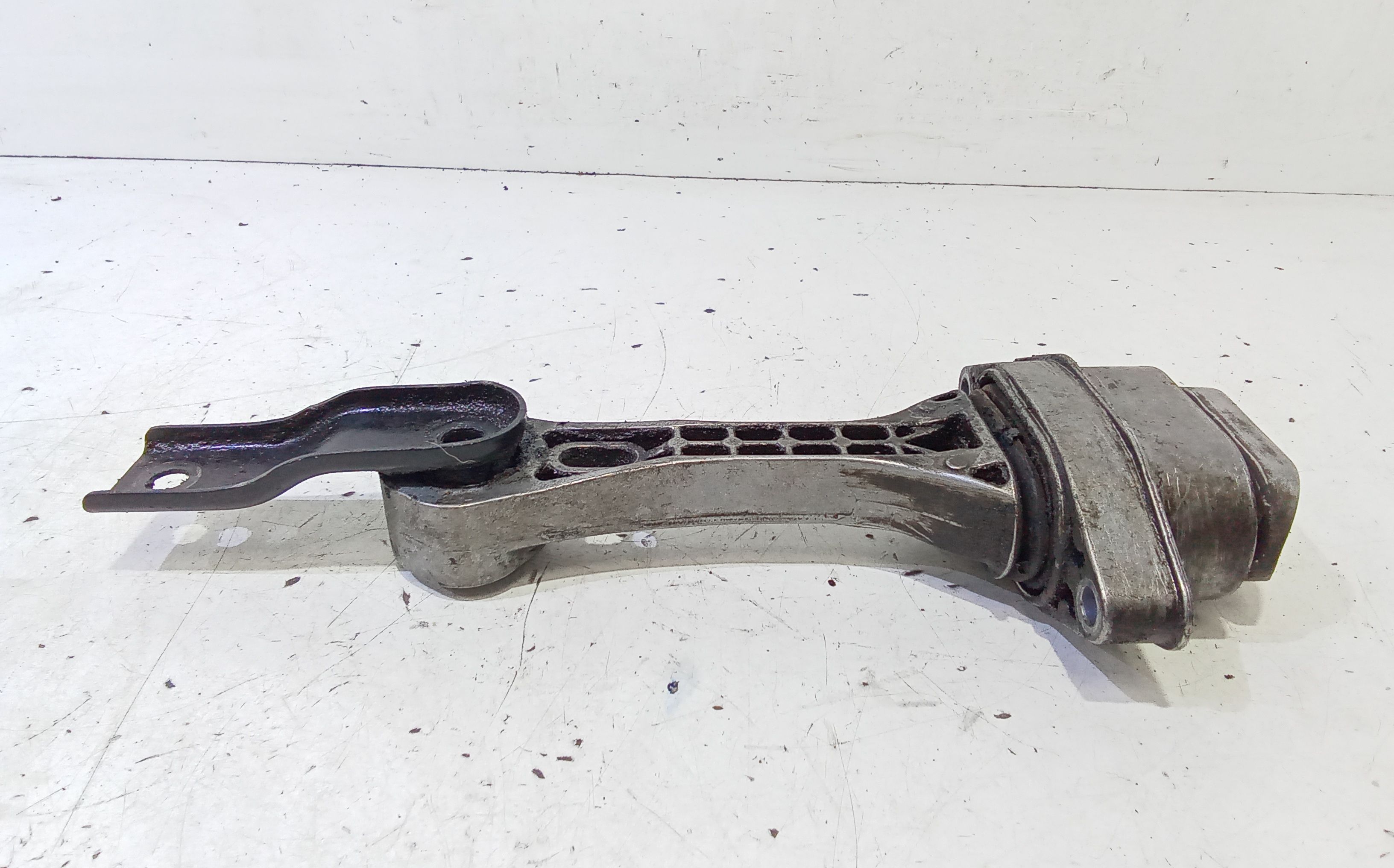 Supporto motore VOLKSWAGEN Golf 4 Berlina (97>03)