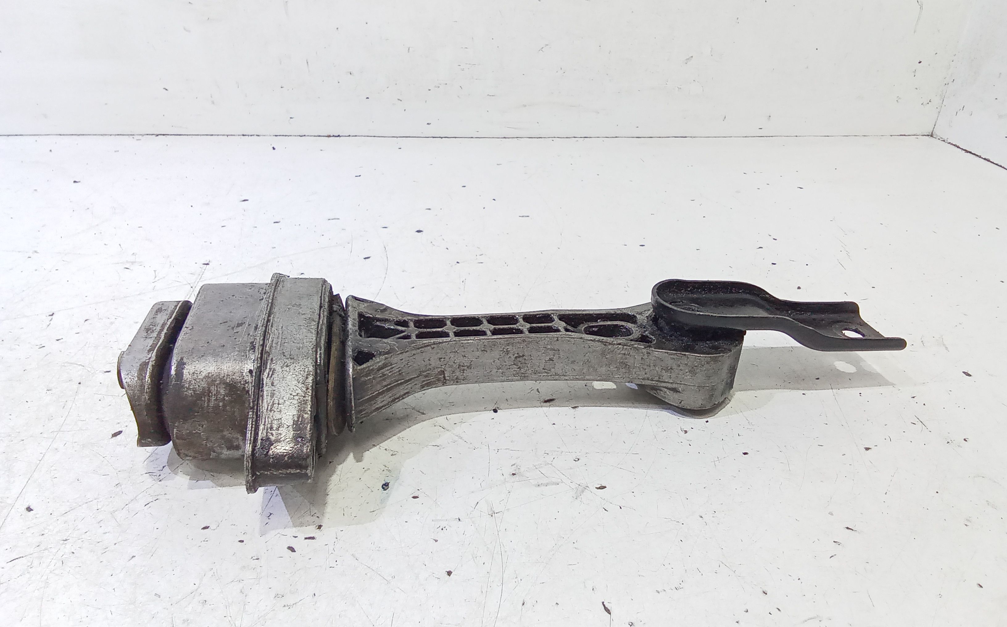 Supporto motore VOLKSWAGEN Golf 4 Berlina (97>03)