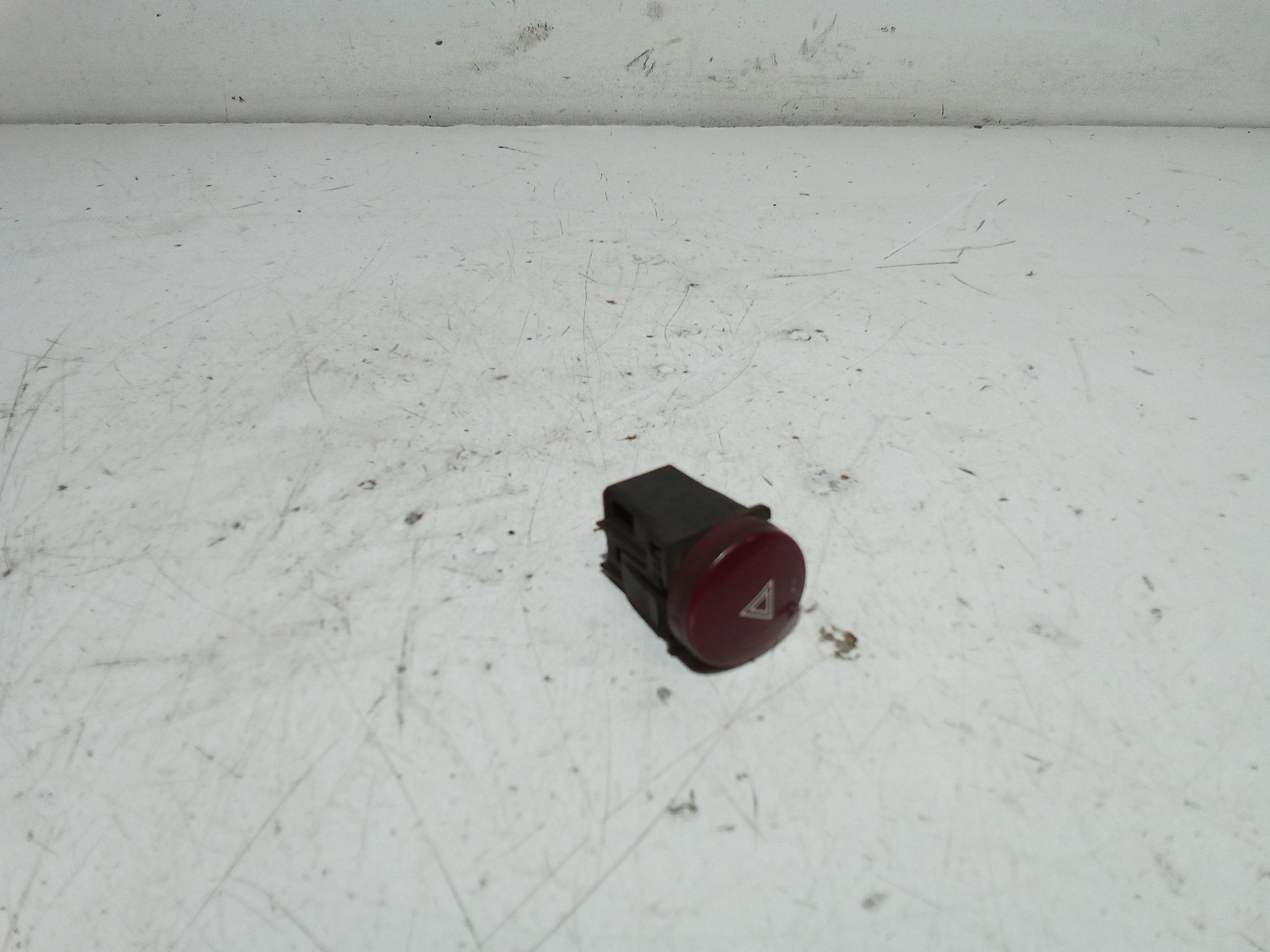 Pulsante luci di emergenza CITROEN Berlingo 2 Serie