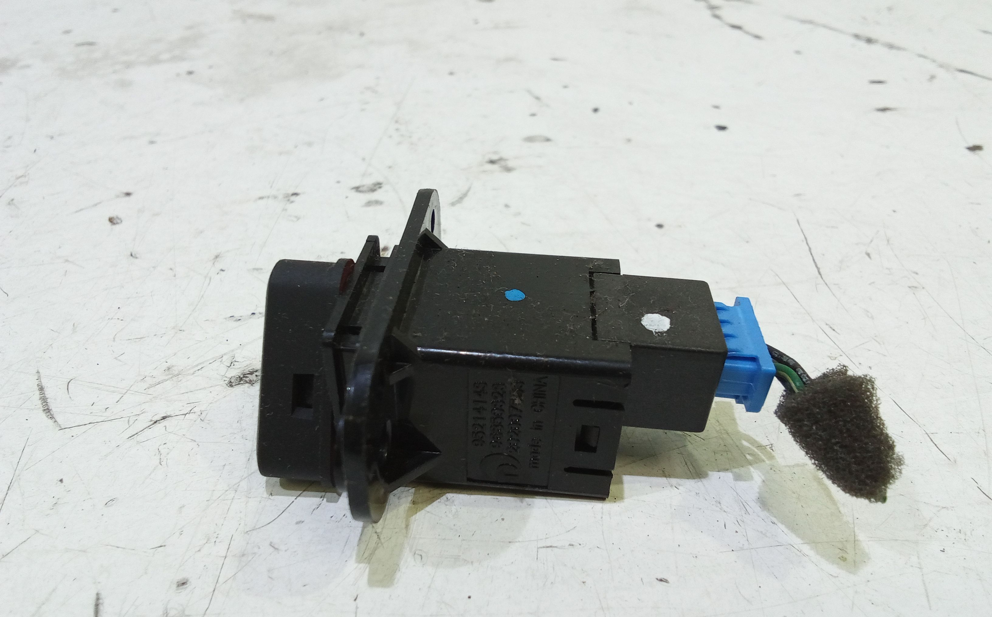 Pulsante luci di emergenza CHEVROLET Cruze Berlina