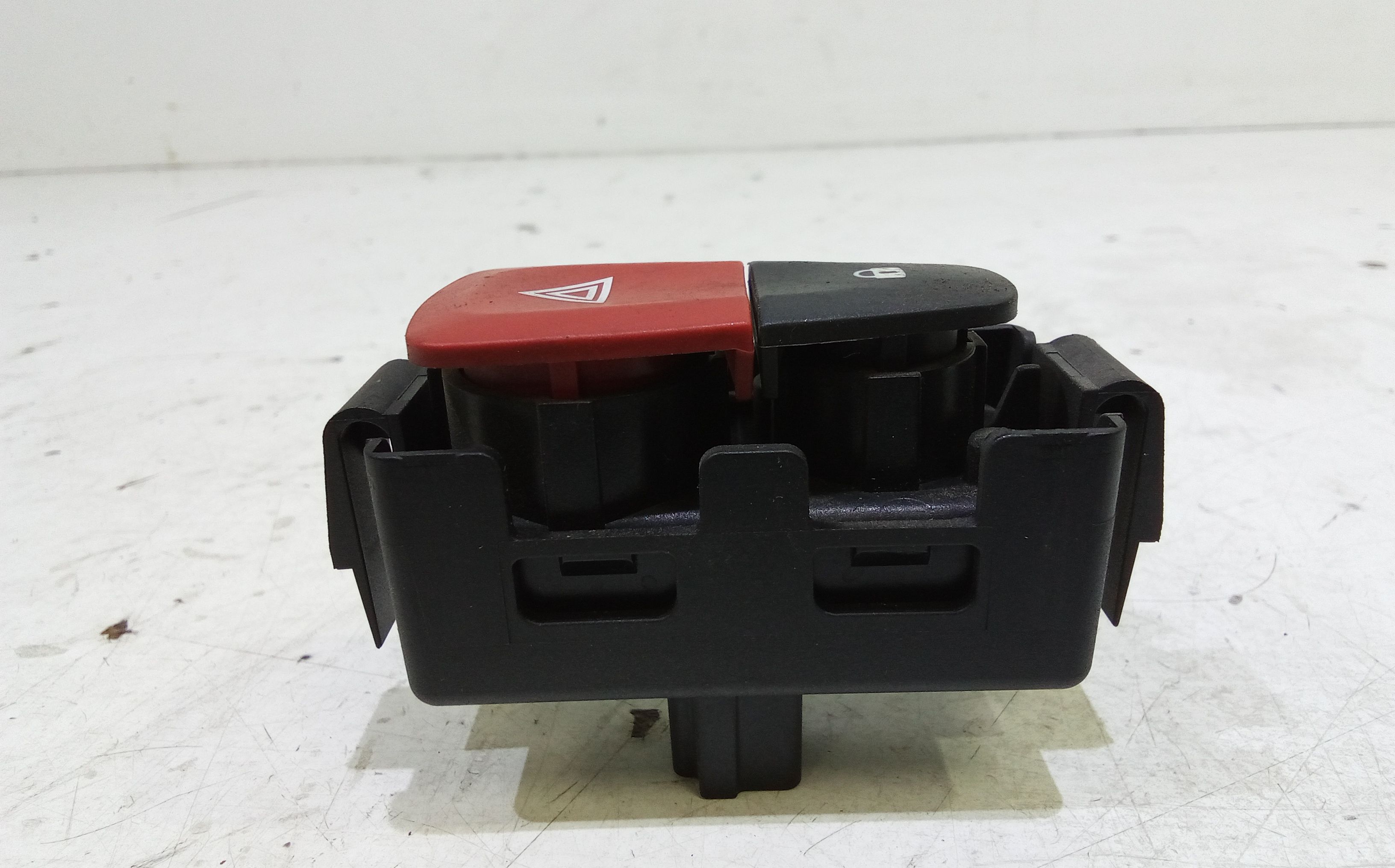 Pulsante luci di emergenza RENAULT Megane Serie (08>12)