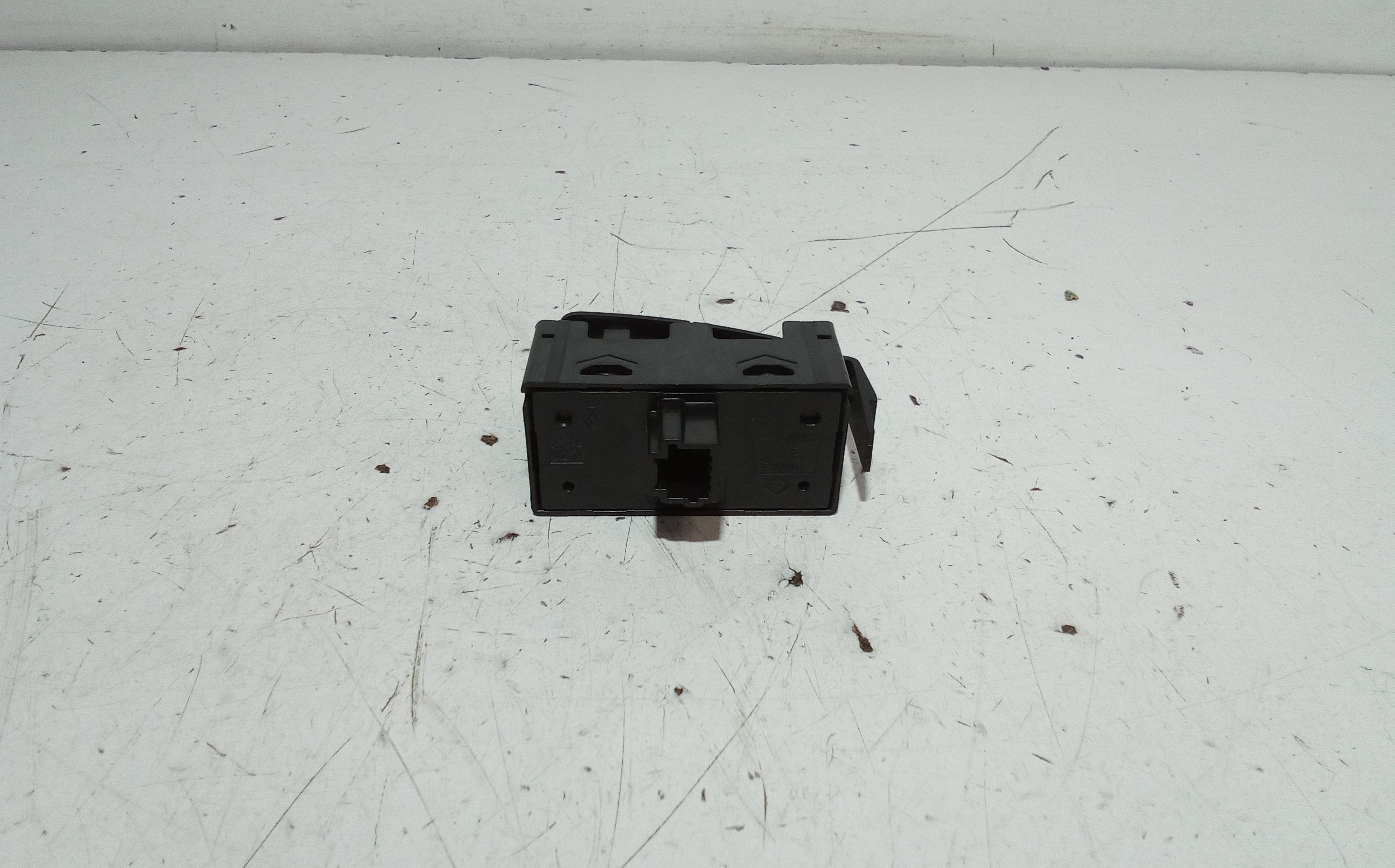 Pulsante luci di emergenza RENAULT Scenic X MOD