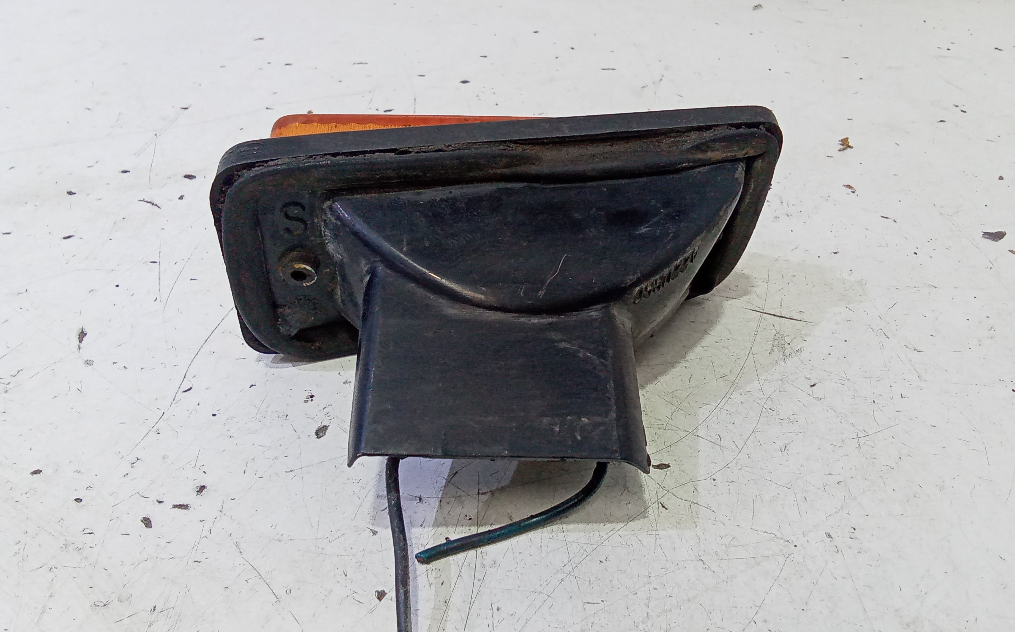 Freccia fanalino ant SX lato guida FIAT 126 1 Serie