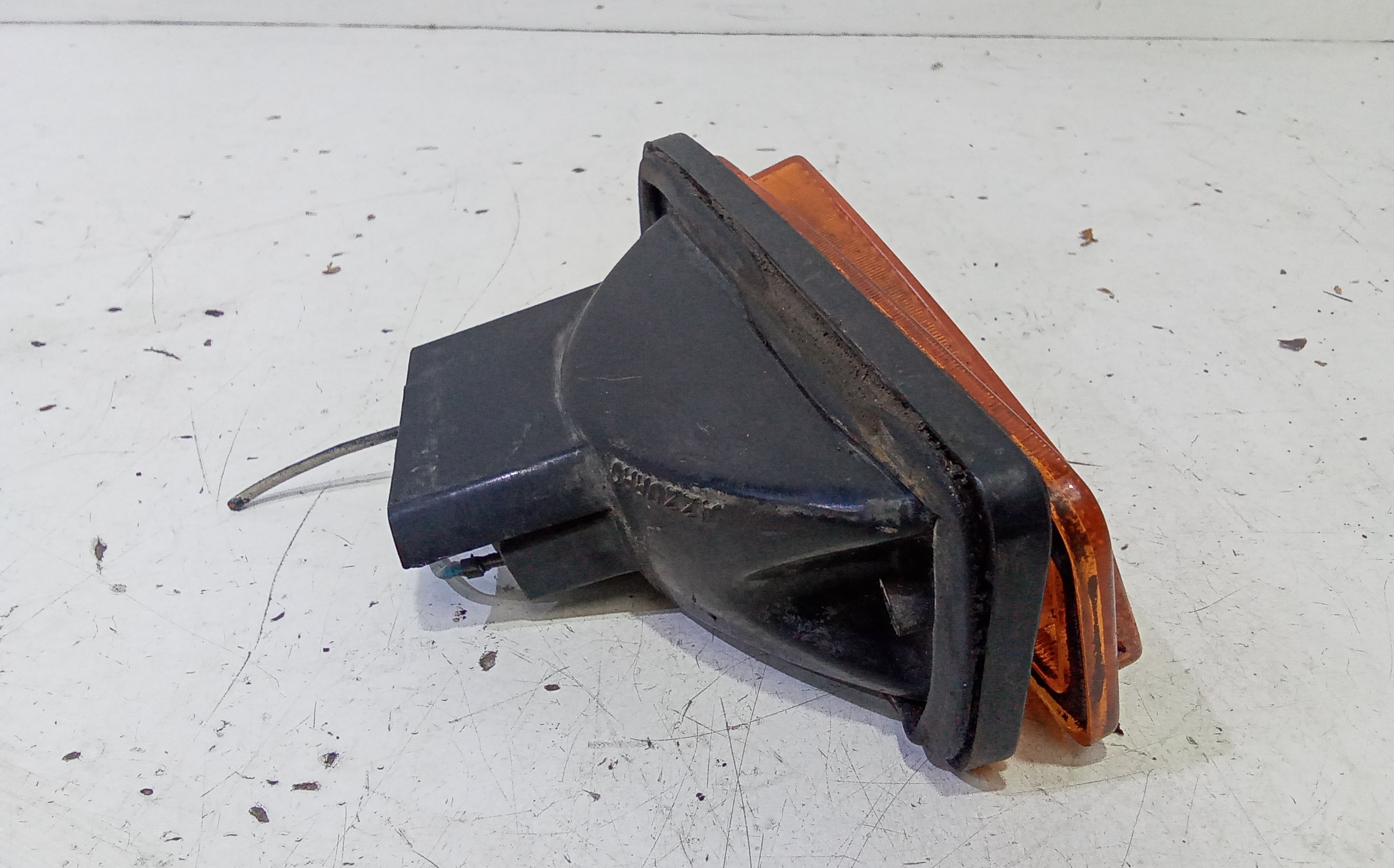 Freccia fanalino ant SX lato guida FIAT 126 1 Serie