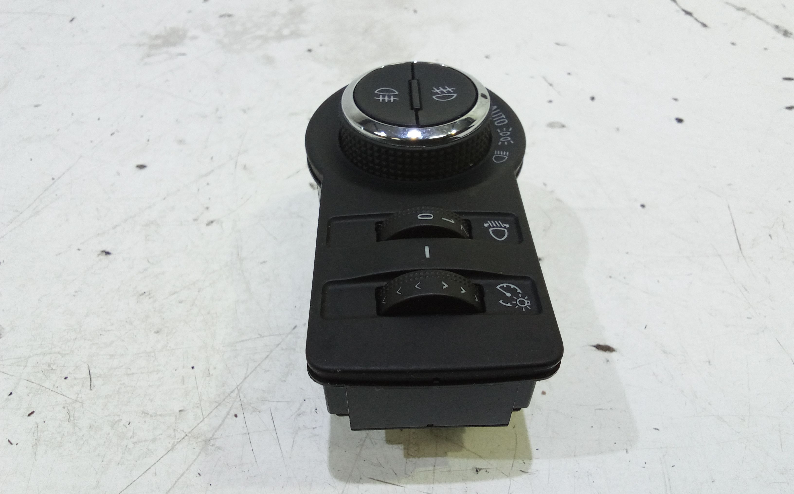 Interruttore comando luci CHEVROLET Cruze Berlina