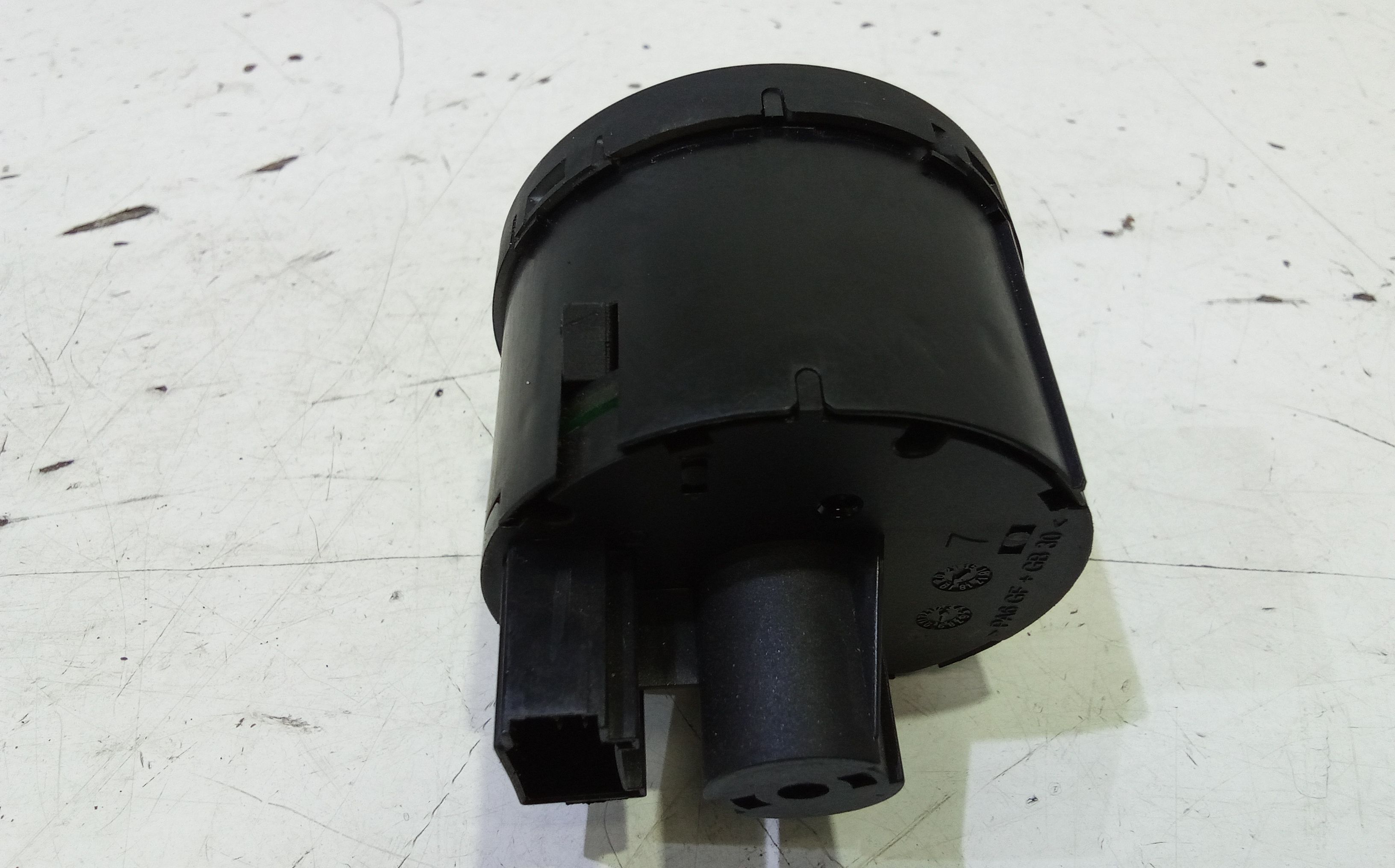 Interruttore comando luci VOLKSWAGEN Caddy 4 Serie